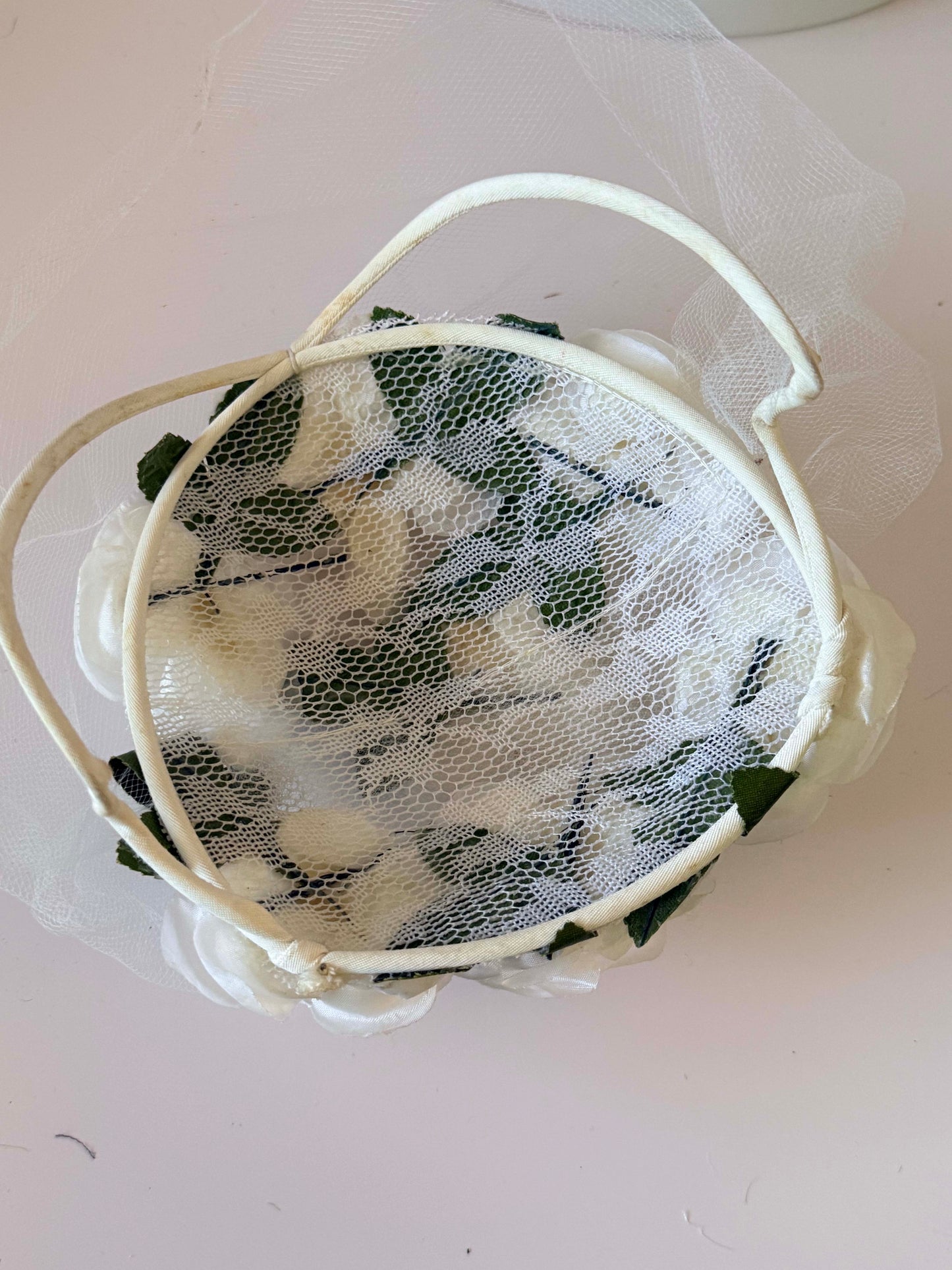 Vintage 1920s - 1950s Ivory Silk Flower Wedding Hat with Net Veil – Bridal Fascinator Headband