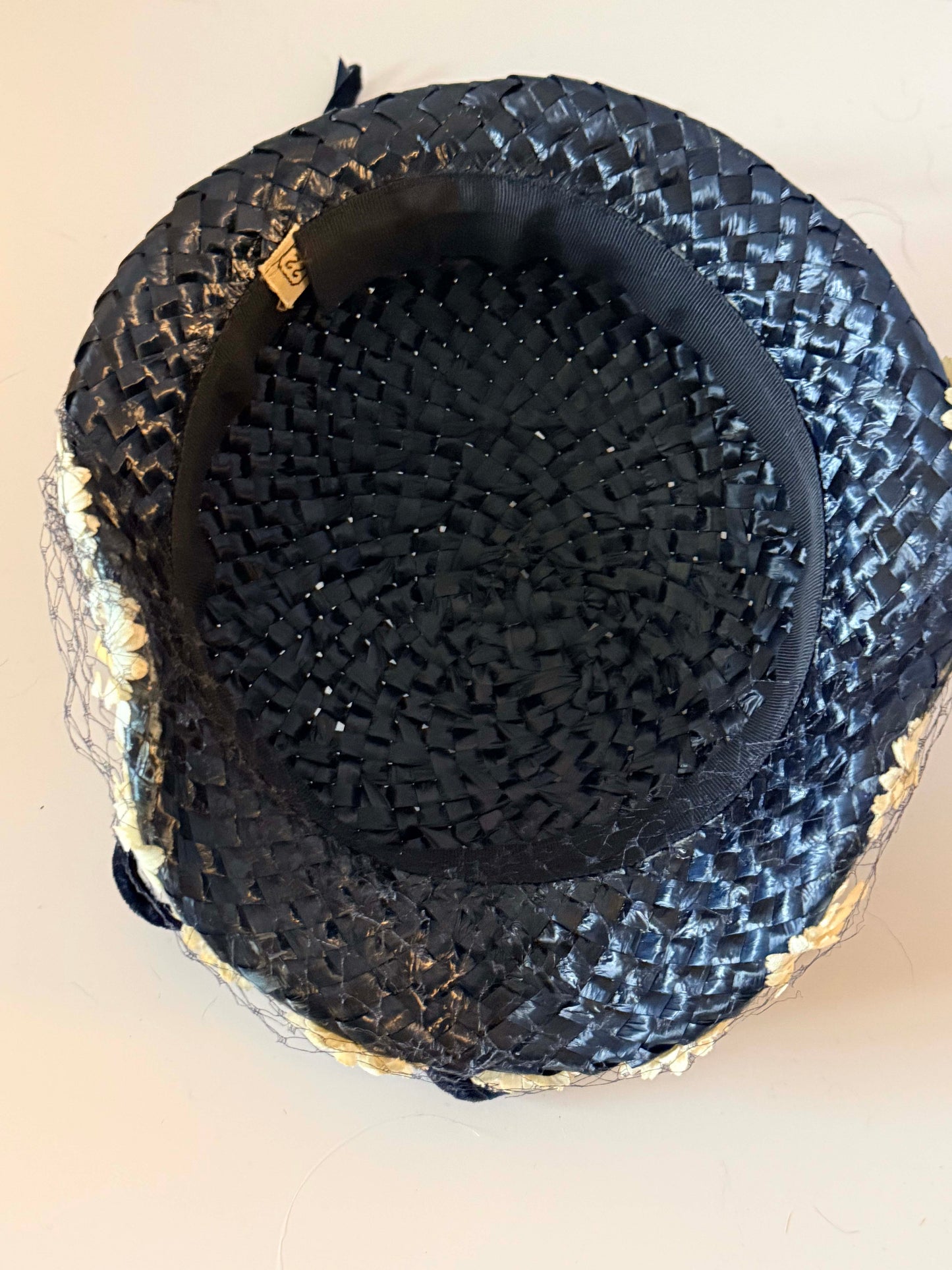 Vintage 1950s Navy Straw Daisy Half Hat | Floral Veiled Fascinator | Mid Century Tilt Hat with Velvet Bow