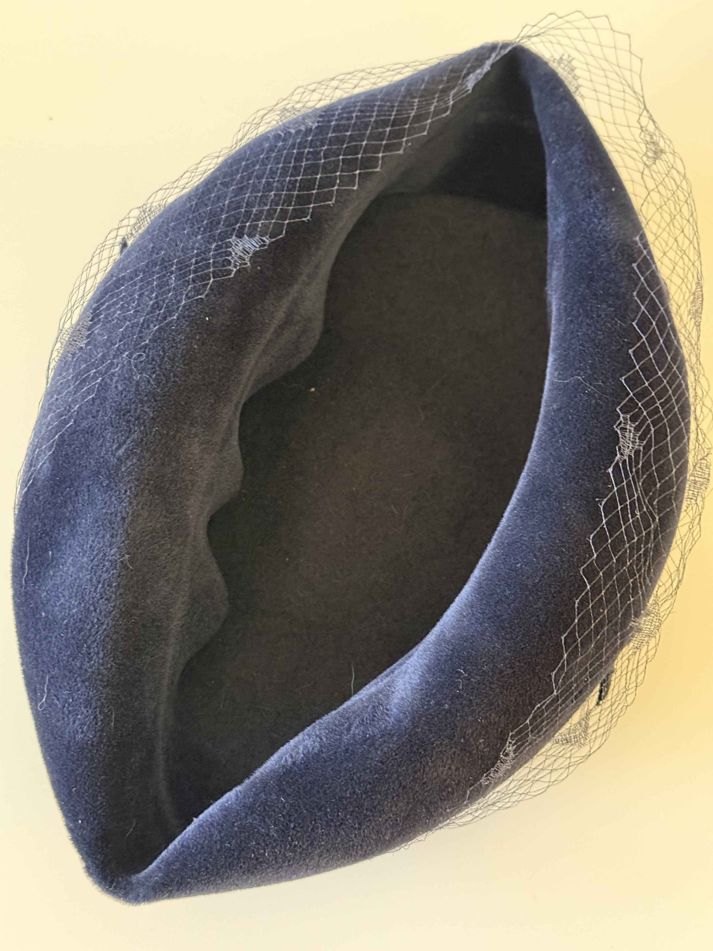 Vintage Wool Angora Beret with Lace Appliqués and Net Veil – Classic Elegant Hat