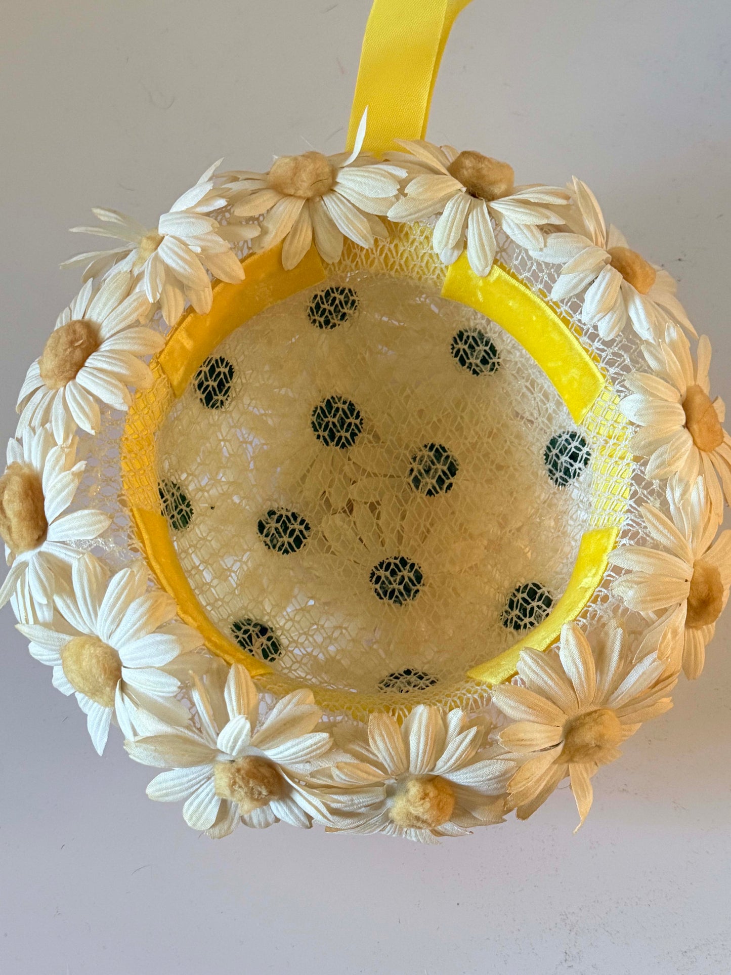 Vintage Daisy Flower Hat | 1960s Floral Cocktail Hat | Yellow and White Spring Garden Party Hat | Mid Century Millinery