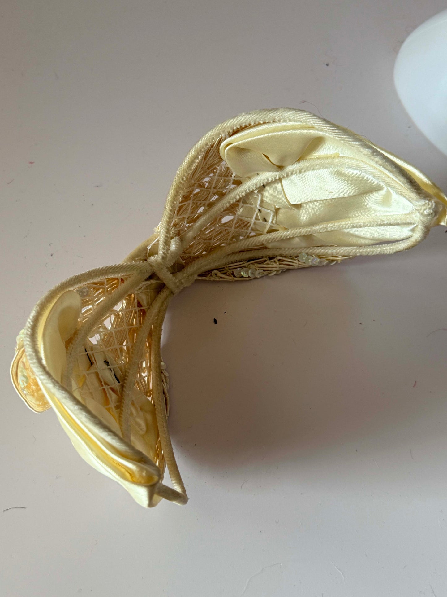 Vintage Ivory Beaded Bow Fascinator | Veil Ready Cocktail Hat | 1950s Bridal Headpiece | Sequined Mid Century Wedding Hat