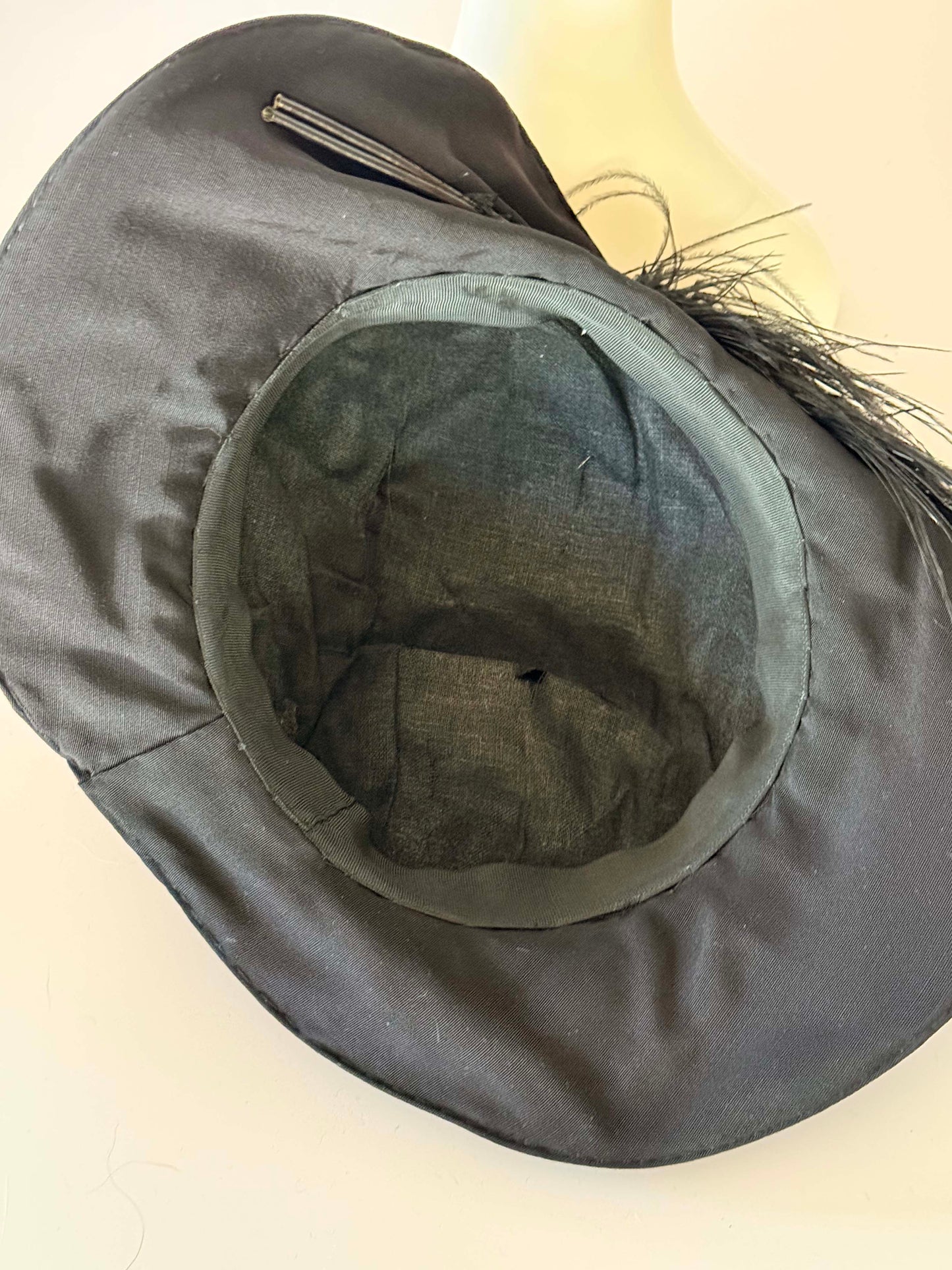 Antique Edwardian Black Silk Wide Brim Hat – 1900s–1915 Feather Trimmed Vintage Edwardian Hat