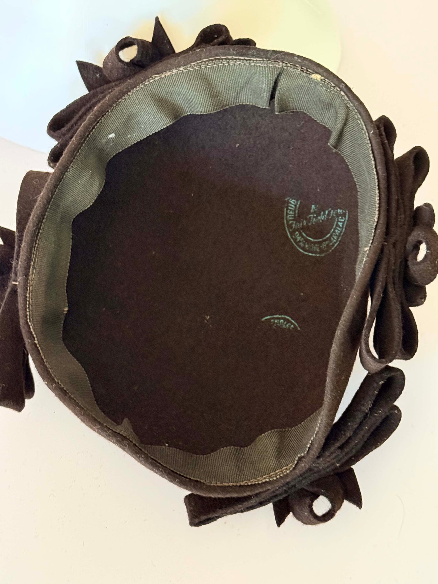 Vintage 1950s Brown Felt Cocktail Hat – Ribbon Bow Trim Half Hat / Tilt Hat