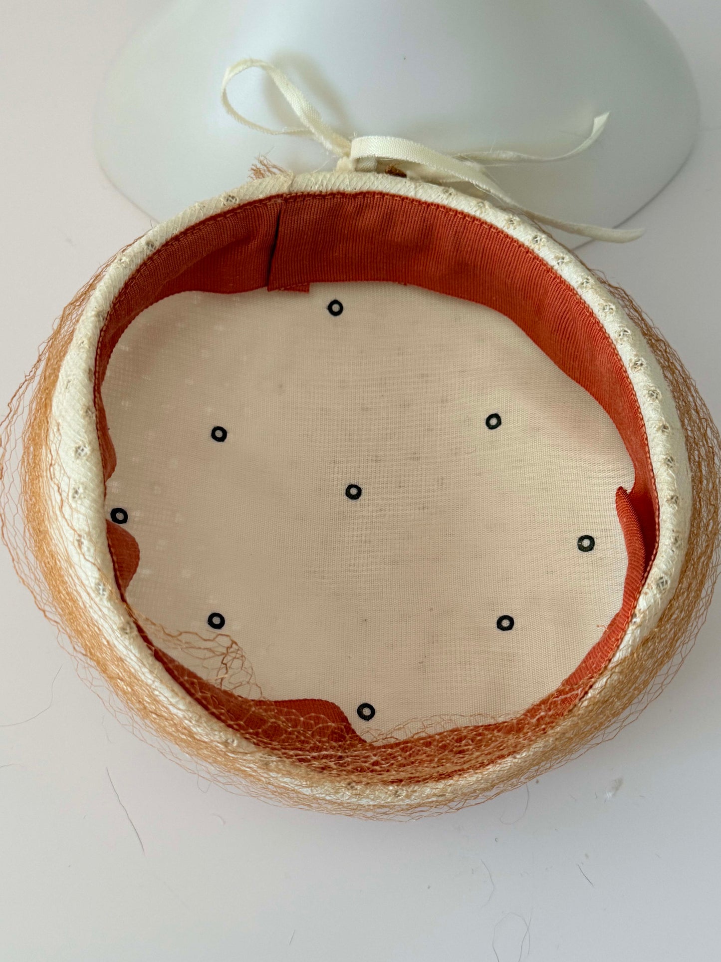 Vintage Cream Embellished Pillbox Hat with Veil – 1950s Ivory Beaded Fascinator with Ribbon Tie