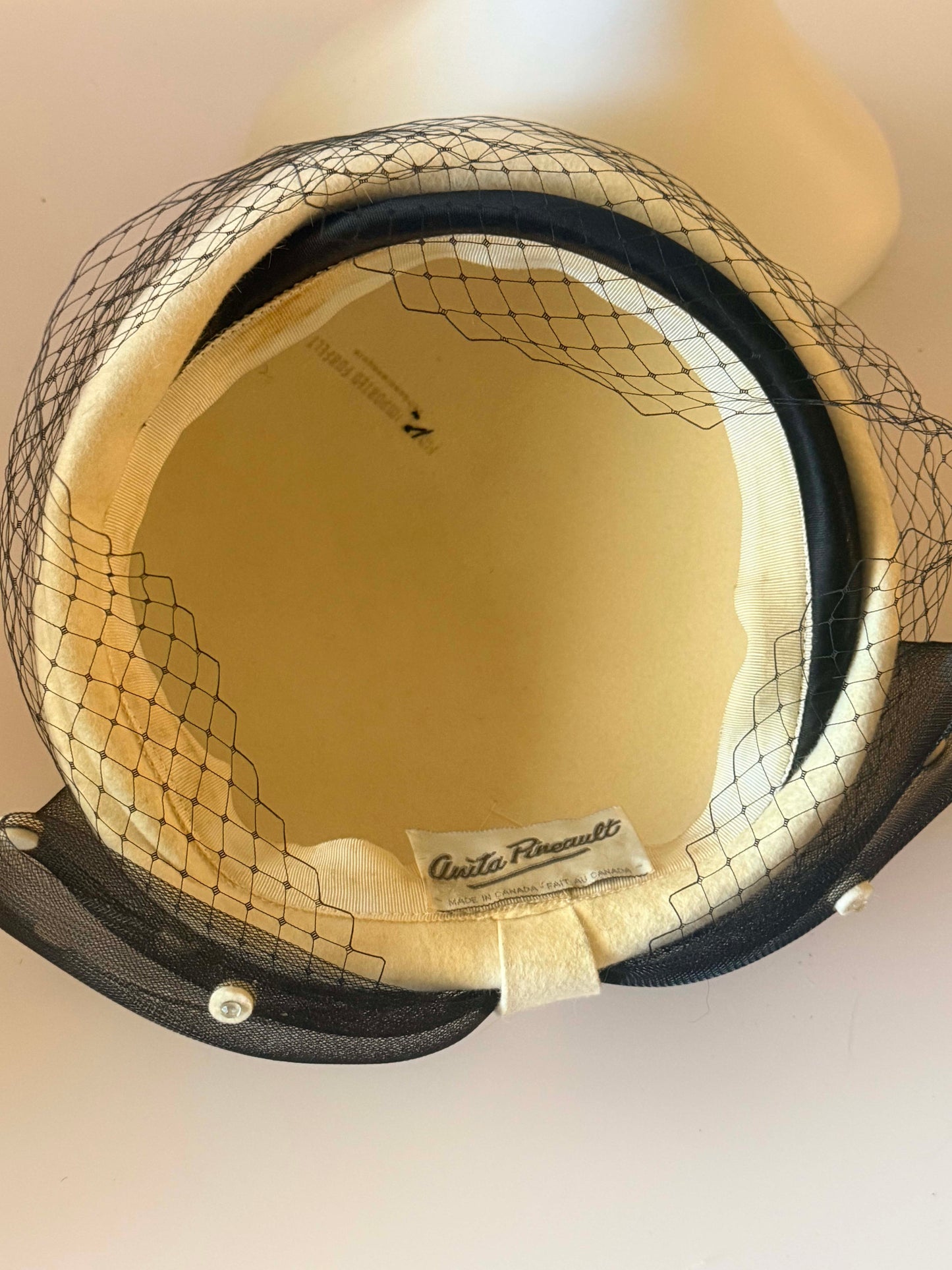 Vintage Anita Pineault Ivory Pillbox Hat with Black Veil – 1950s 1960s Cocktail Hat – Netting Fascinator
