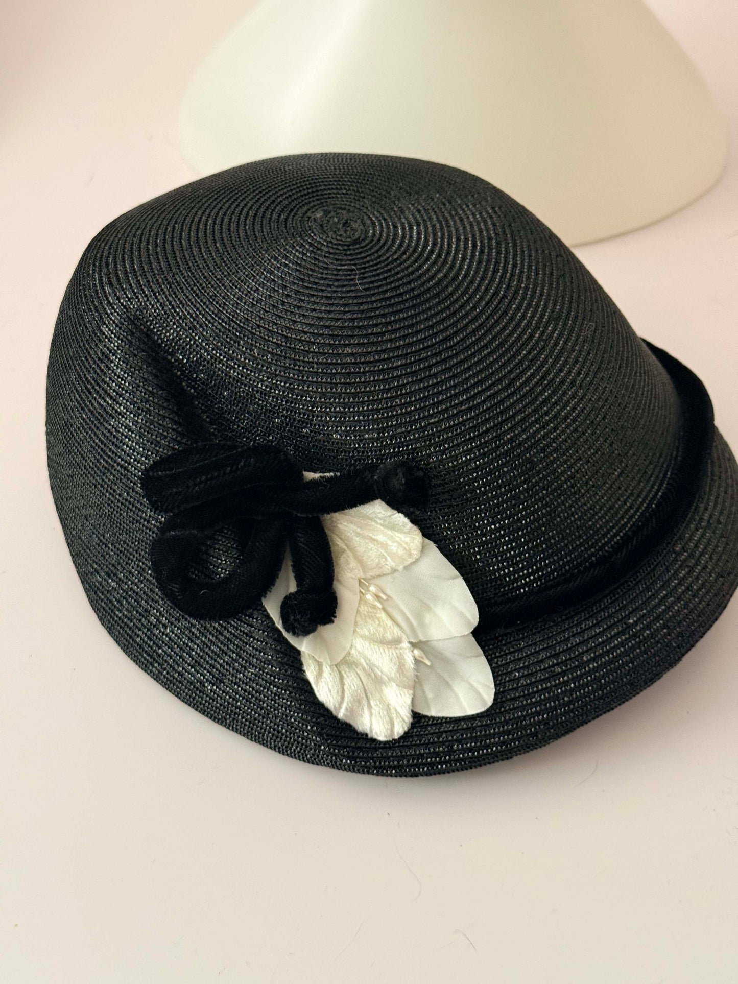 1960s Black Straw Cloche Hat – Sculptural Floral Trim Vintage Summer Hat