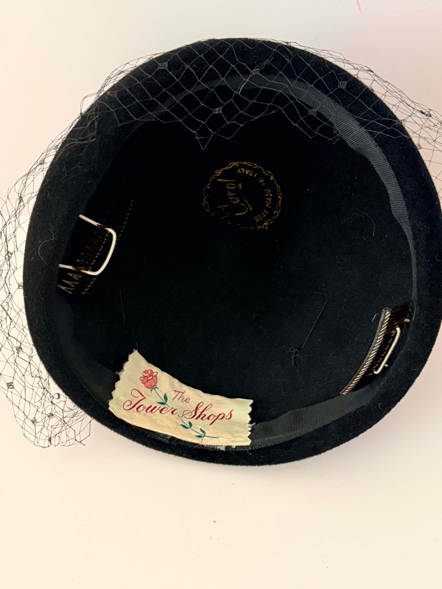 1940s–1950s Black Velvet Floral Cocktail Hat – Tower Shops Sculpted Petal Veil Hat Mid Century Elegant Headpiece