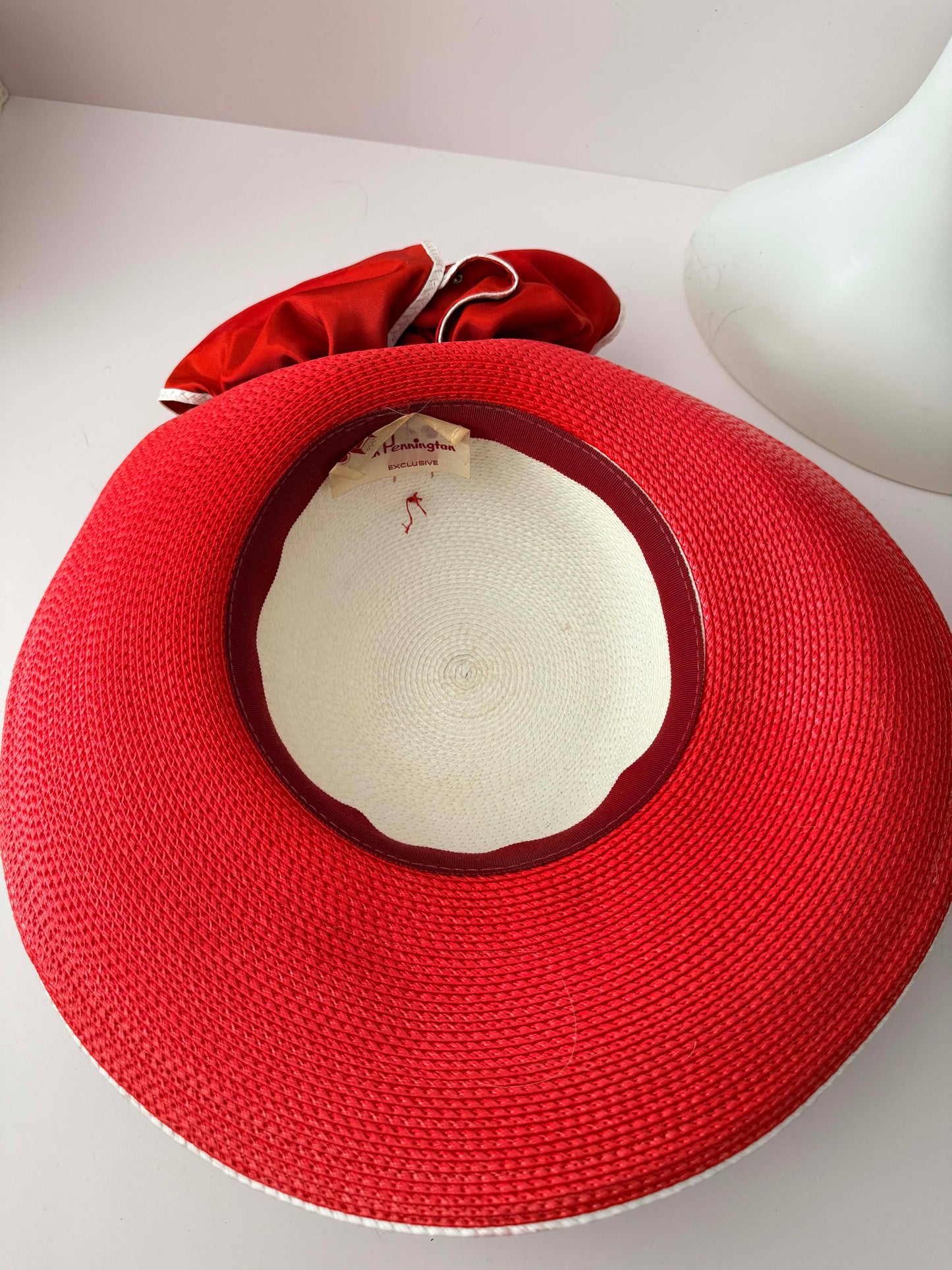 Vintage 1960s Gwen Pennington Exclusive Wide Brim Hat – Red & White Straw Sun Hat
