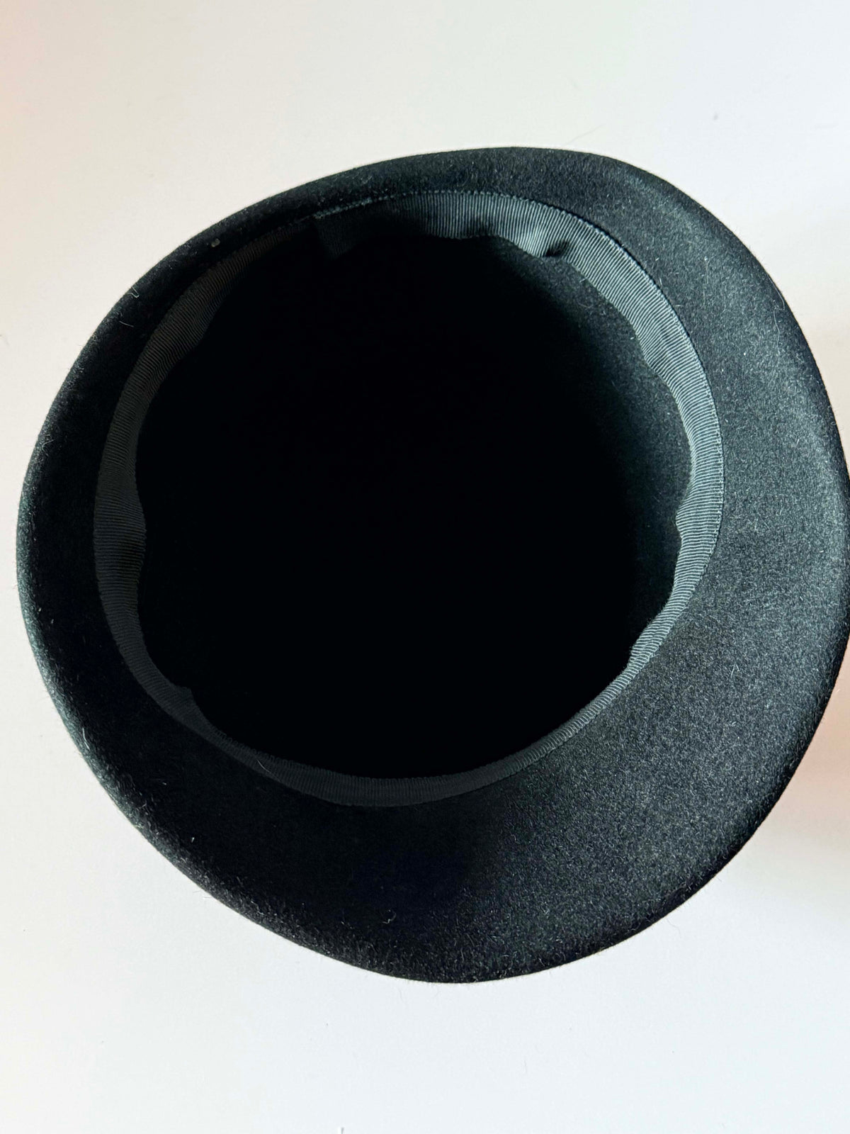 Vintage 1950s Black Felt Hat | Satin Bow Aubrey Hepburn Style Hat | Mid Century Women's Hat