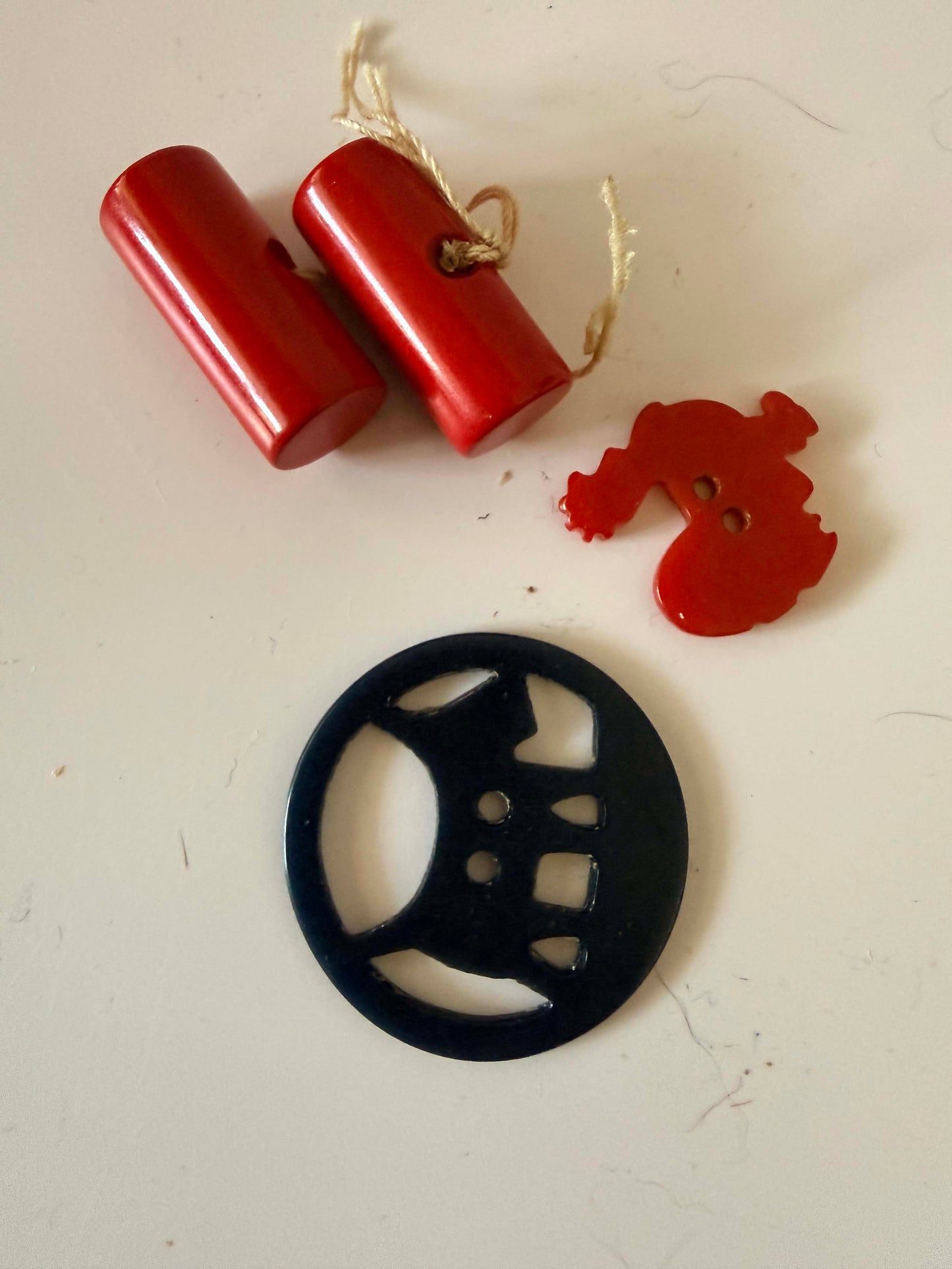 Vintage Bakelite Button Lot Art Deco Novelty Buttons Figural Rooster + Geometric Black + Red Toggle Set Sewing Findings