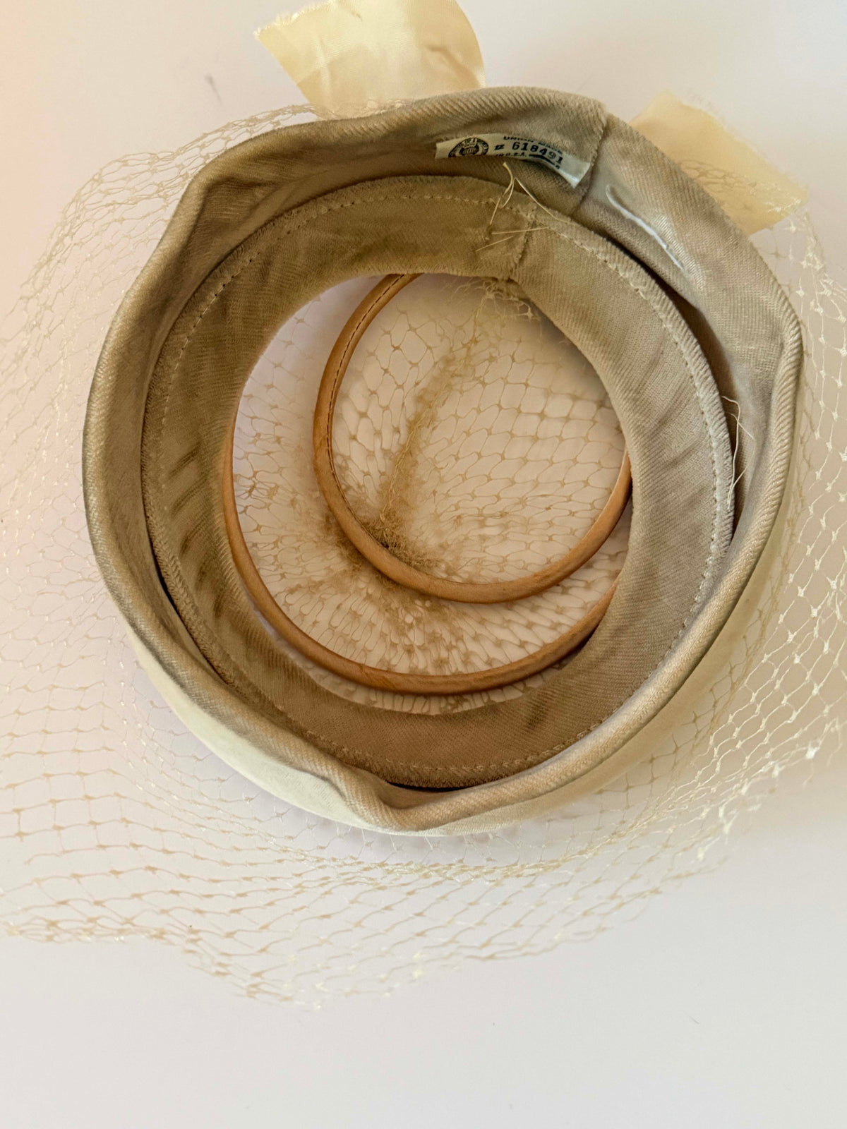 Vintage 1950s Champagne Beige Veiled Hat | Open Crown Cocktail Hat Bridal Wedding Millinery