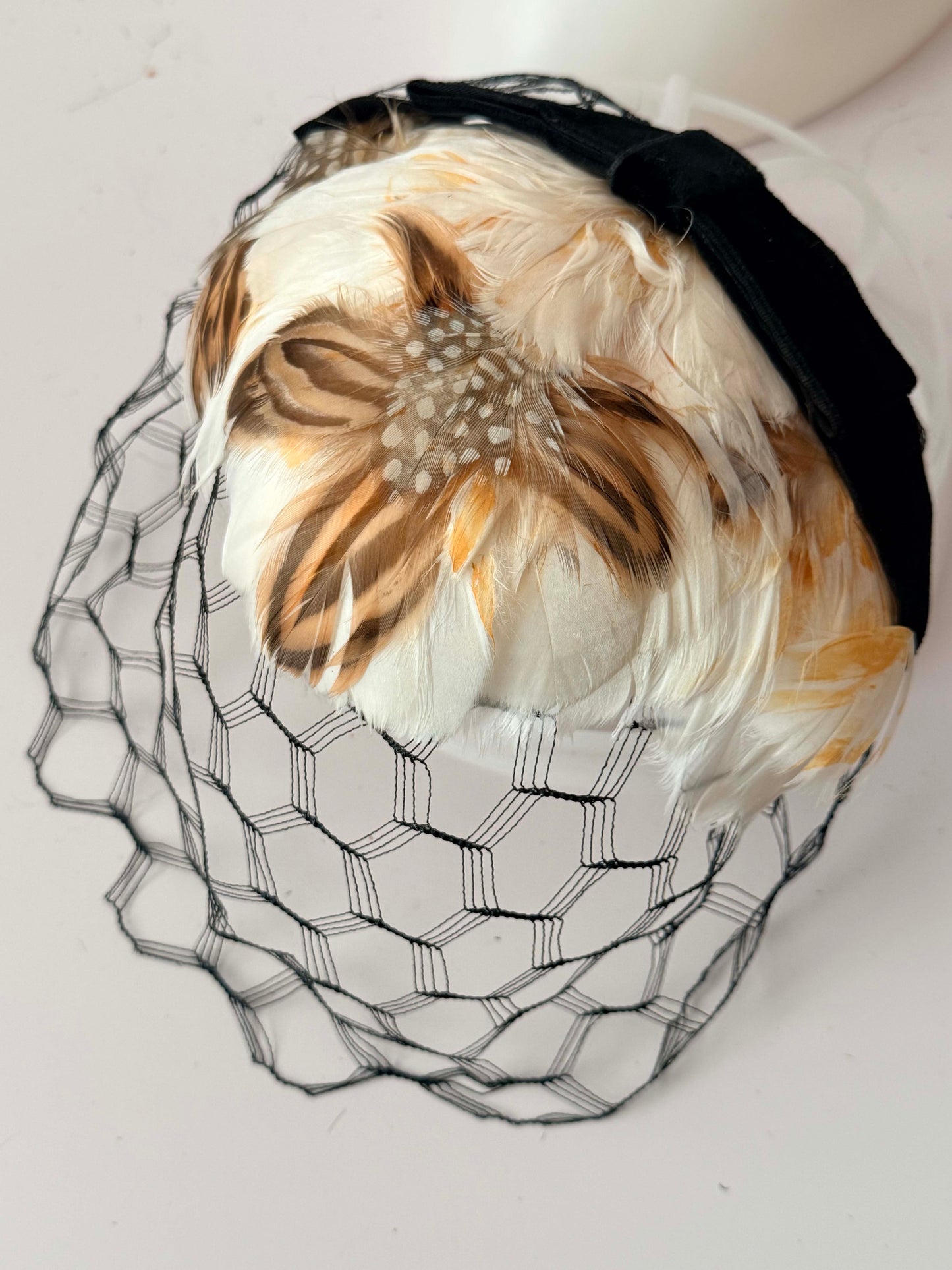 Vintage 1940s Feather Fascinator Hat with Veil / Cream and Brown Feather Cocktail Hat / Birdcage Veil Bridal Headpiece