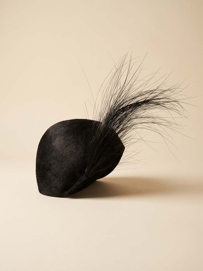 Vintage Don Anderson New York Black Velvety Felt Hat – 1950s Sculpted Toque with Dramatic Feather Plume, Mid Century Designer Cocktail Hat