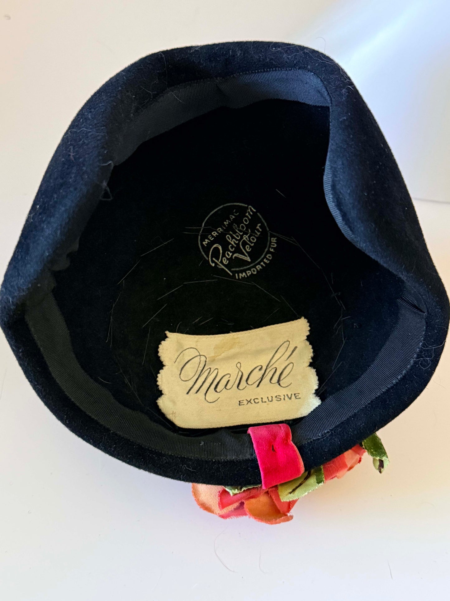 1940s–1950s Marche Navy - Black Felt Structured Vintage Hat with Red Trim | Vintage Roses Accent Hat