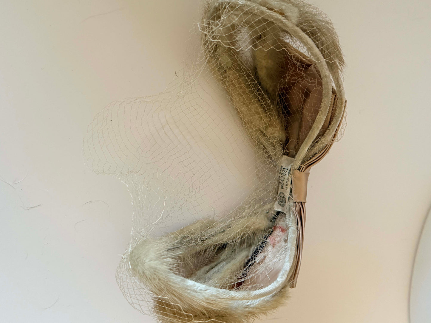 1940s - 1950s Champagne Mink Fur and Satin Bow Fascinator Hat with Veil | Vintage Bridal Cocktail Hat