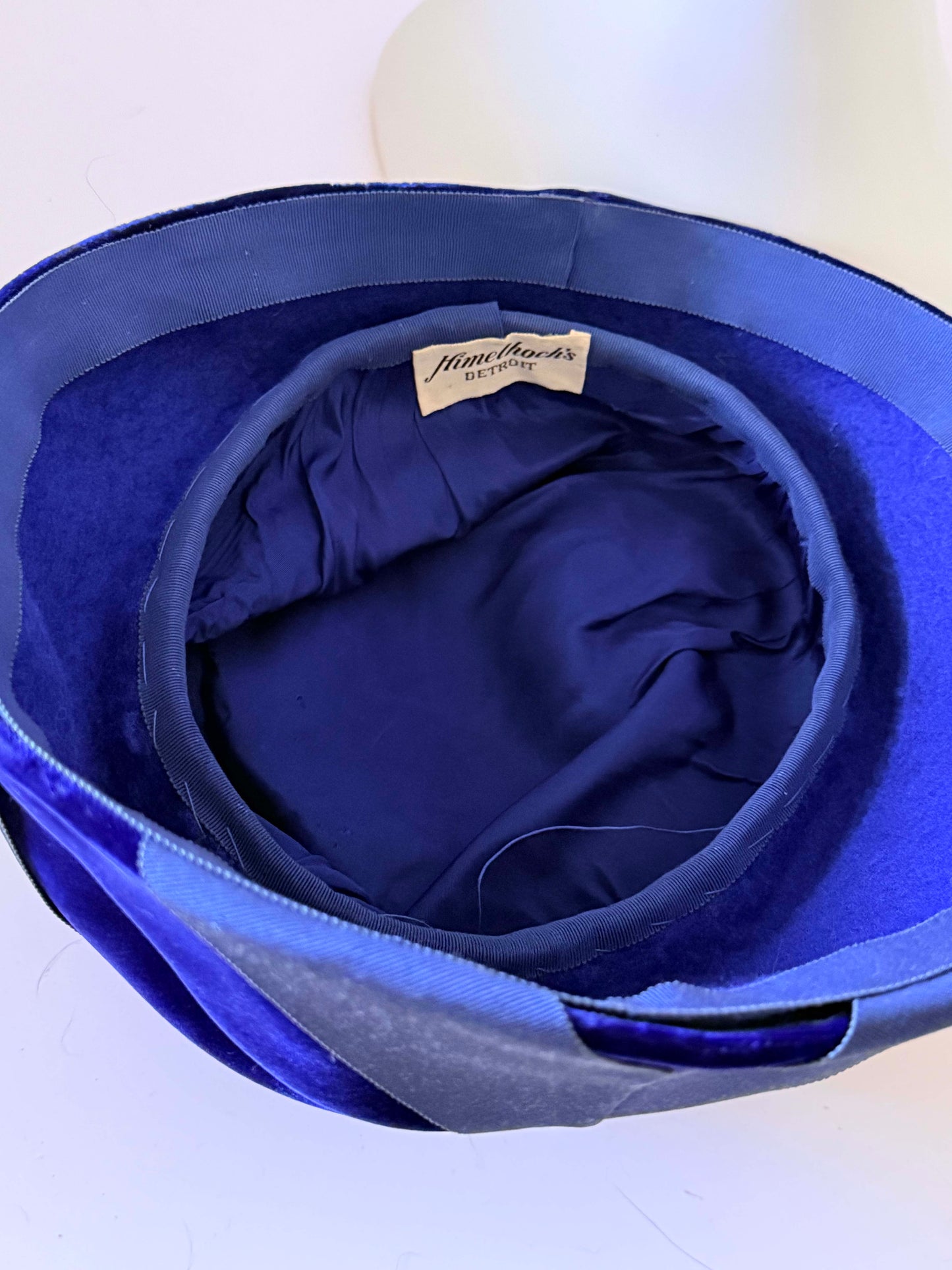 1950s - 1960s Navy - Dark Purple Velvet and Grosgrain Cloche Hat Himelhochs Detroit | Vintage Grosgrain Detail Millinery