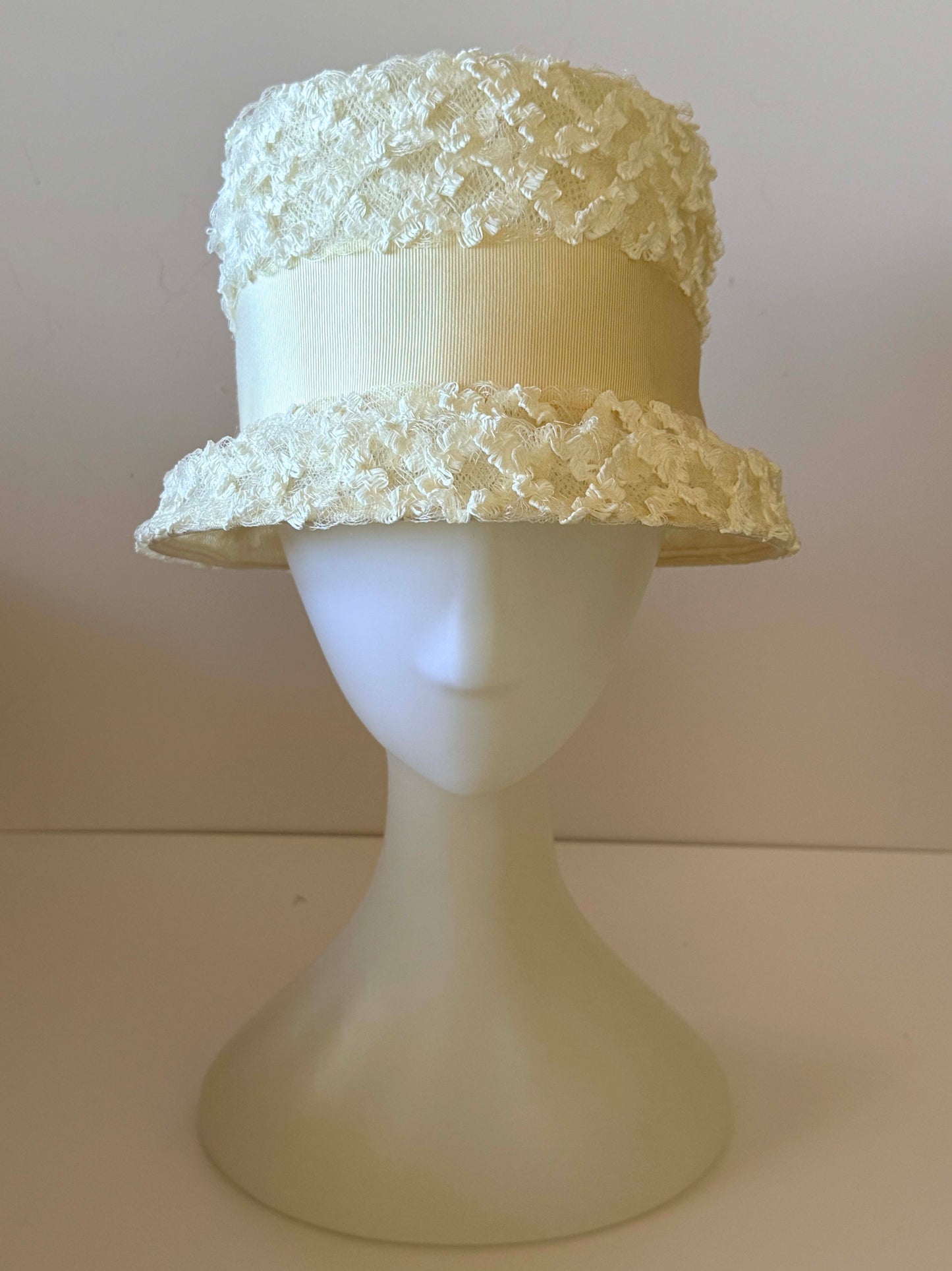 1960s Ivory Lace Bucket Summer Hat by Clover Lane – Vintage Lattice Lace Spring Hat