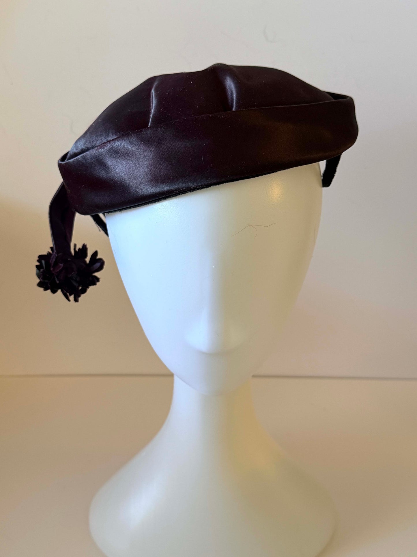 1960s Dark Brown Satin Pillbox Hat – Vintage Audrey Hepburn Style