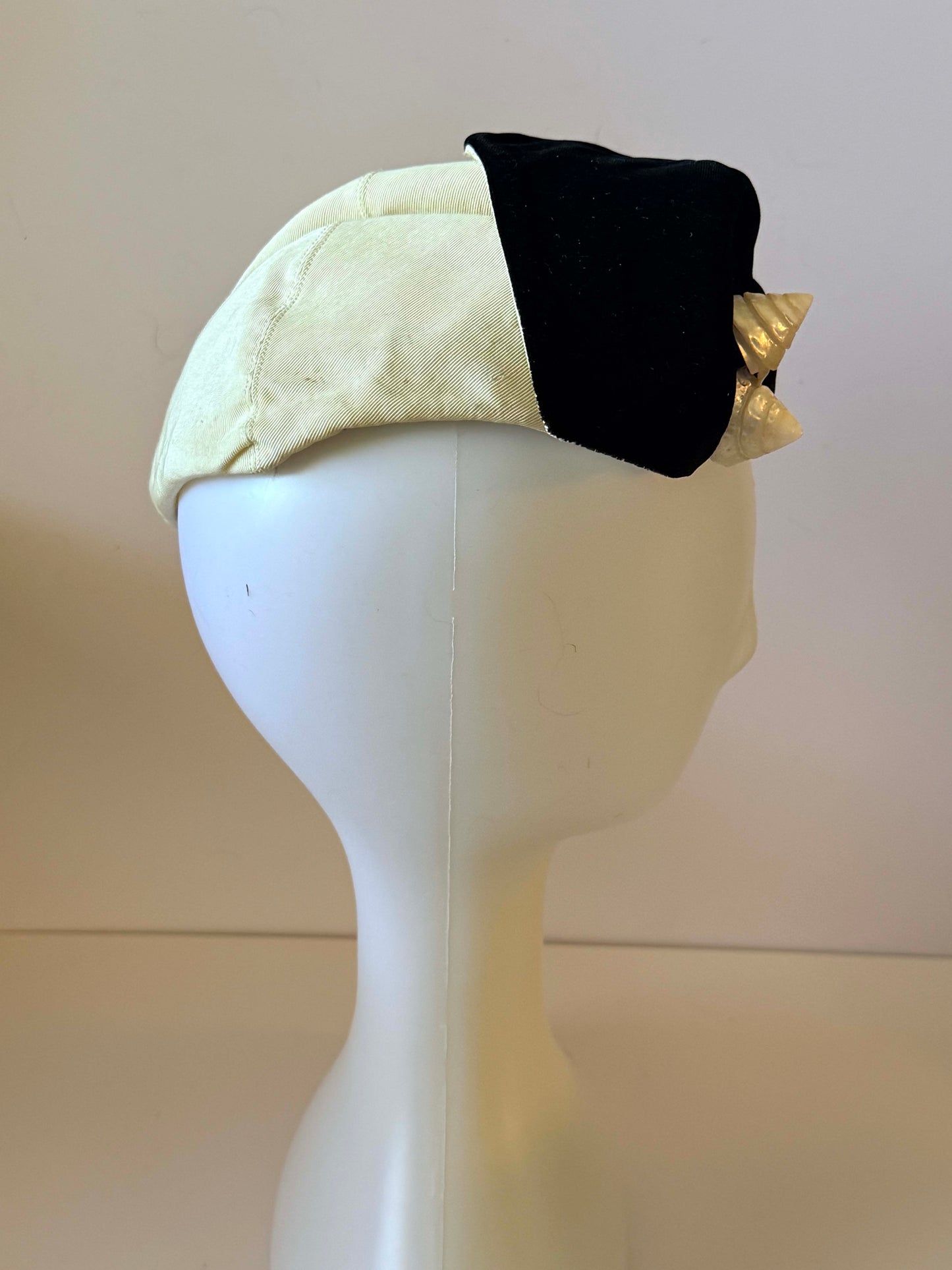 Rosalie DeBow 1930s 1940s Black Velvet Ivory Tilt Hat with Seashell – Vintage Grosgrain Cocktail Hat