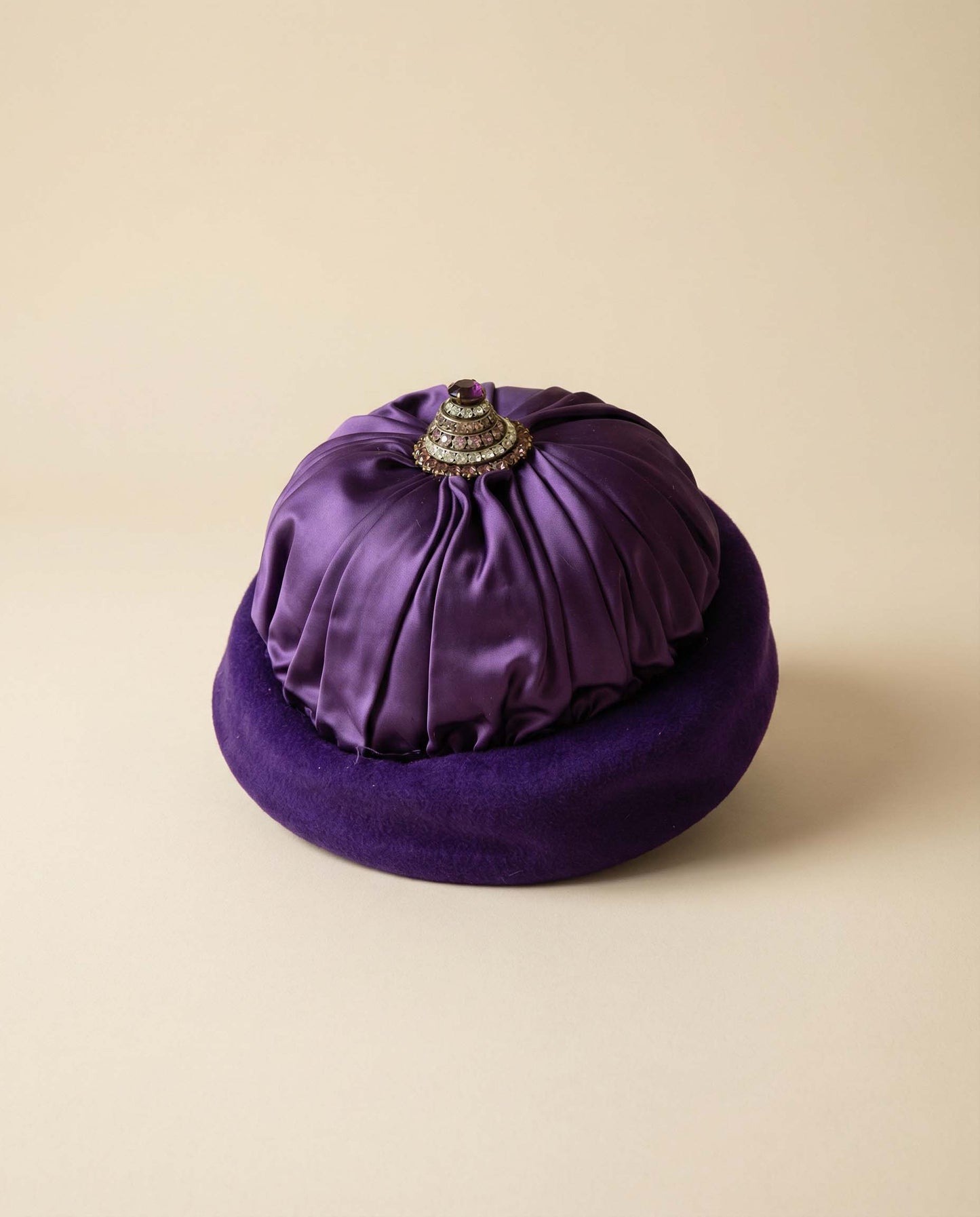 1950s - 1960s Evelyn Varon Purple Satin Cocktail Hat with Rhinestone Jewel – Vintage Hat
