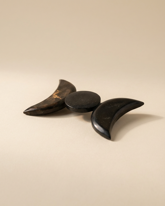 1940s–1950s Vintage Black Bakelite Belt Buckle – Sculptural Crescent & Disc Art Deco Revival Clasp