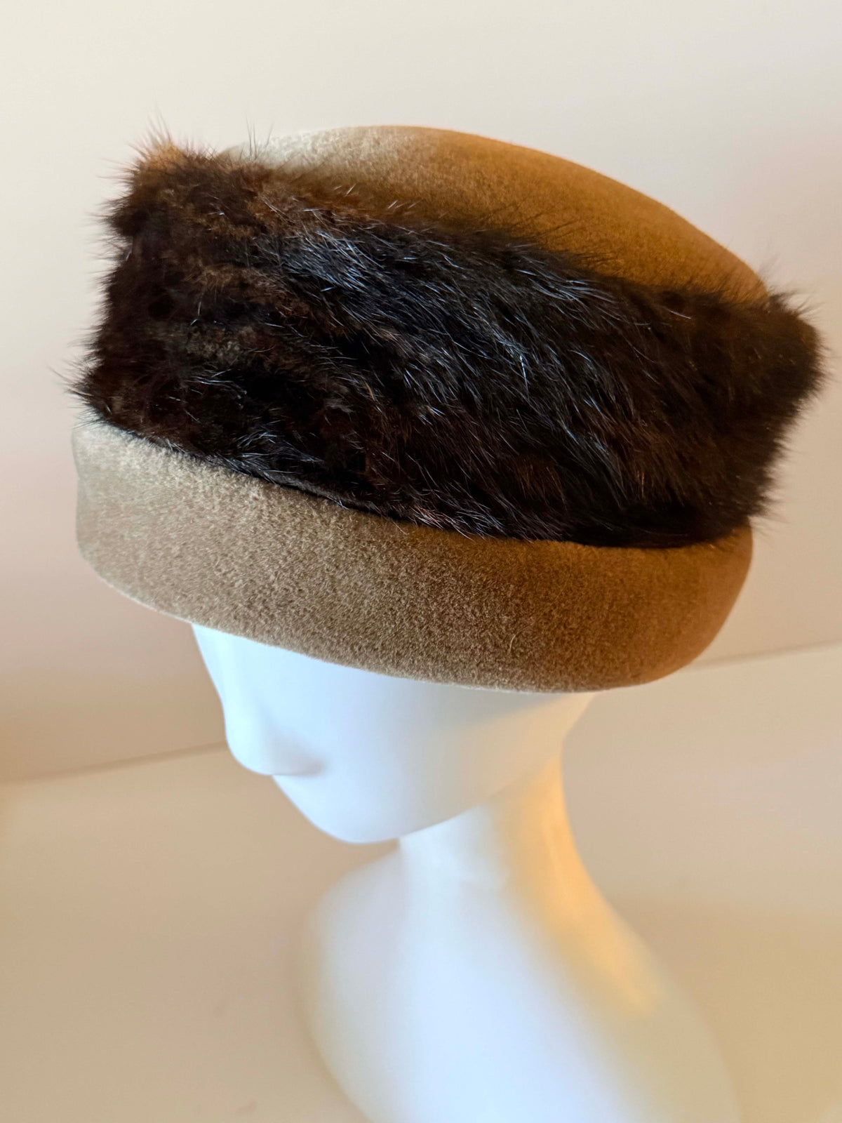 Vintage Lilly Daché Dachettes 1960s Taupe Wool Felt Pillbox Hat Dark Brown Fur Trim Designer Mid Century Winter Millinery