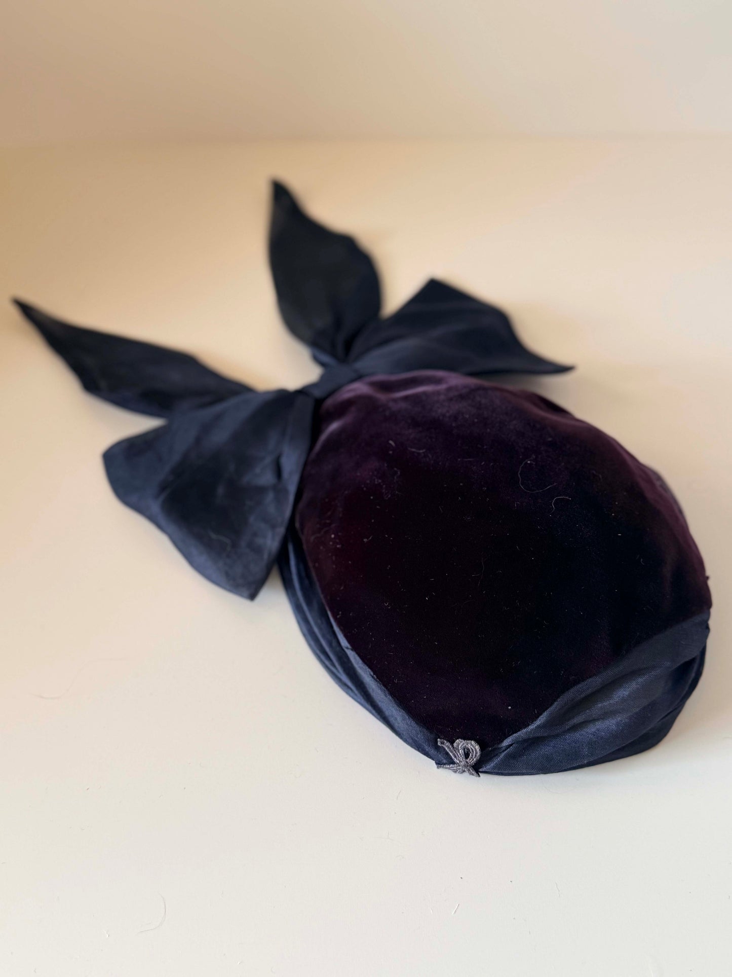 Vintage 1940s Beatrice Martin Velvet Cocktail Hat | Plum Velvet & Navy Sheer Draped Fascinator | WWII Era Millinery