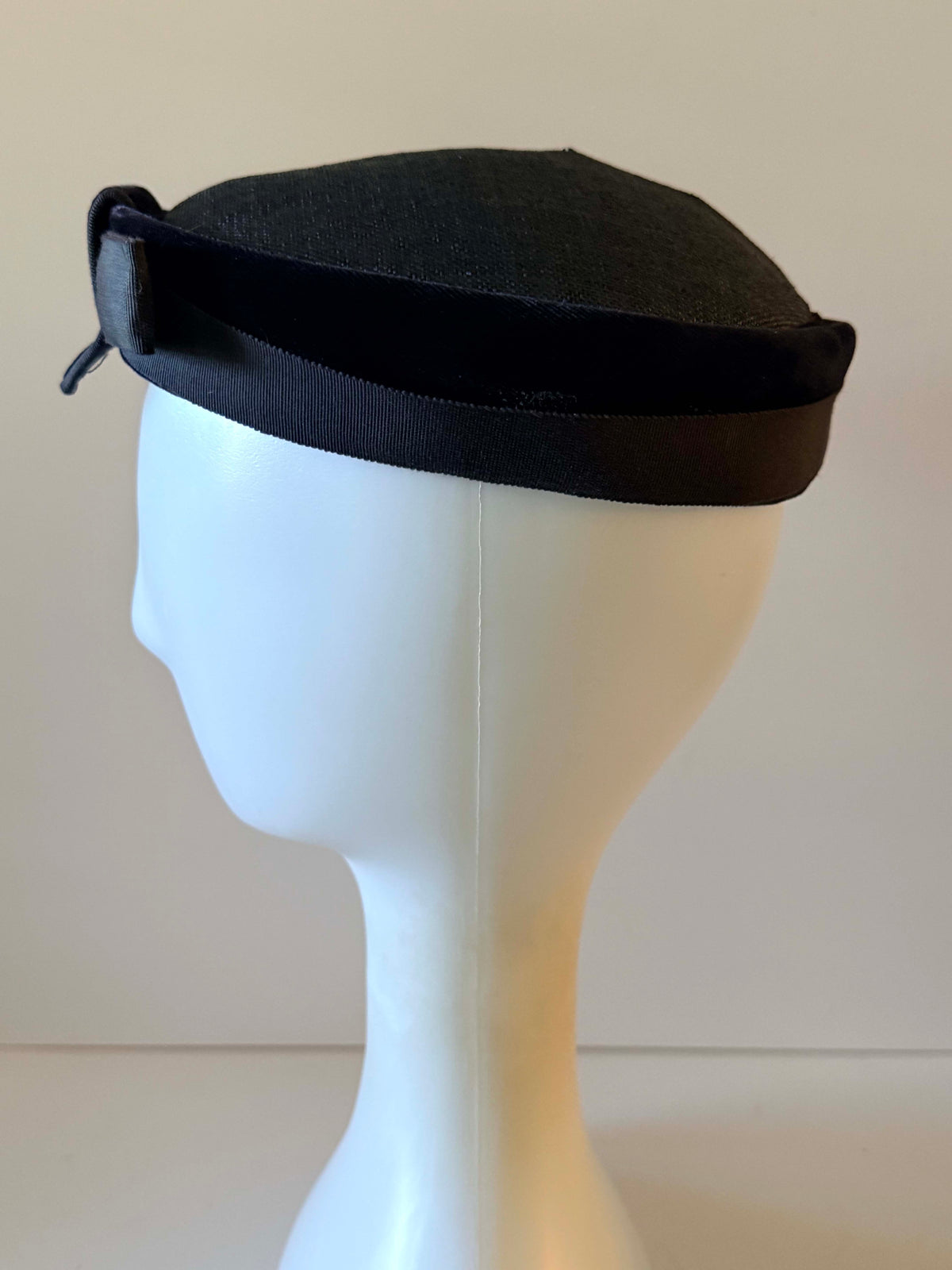 Vintage 1950s Joul de Luxe Black Pillbox Hat Velvet Shield Grosgrain Ribbon Mid Century Cocktail Hat Retro Millinery