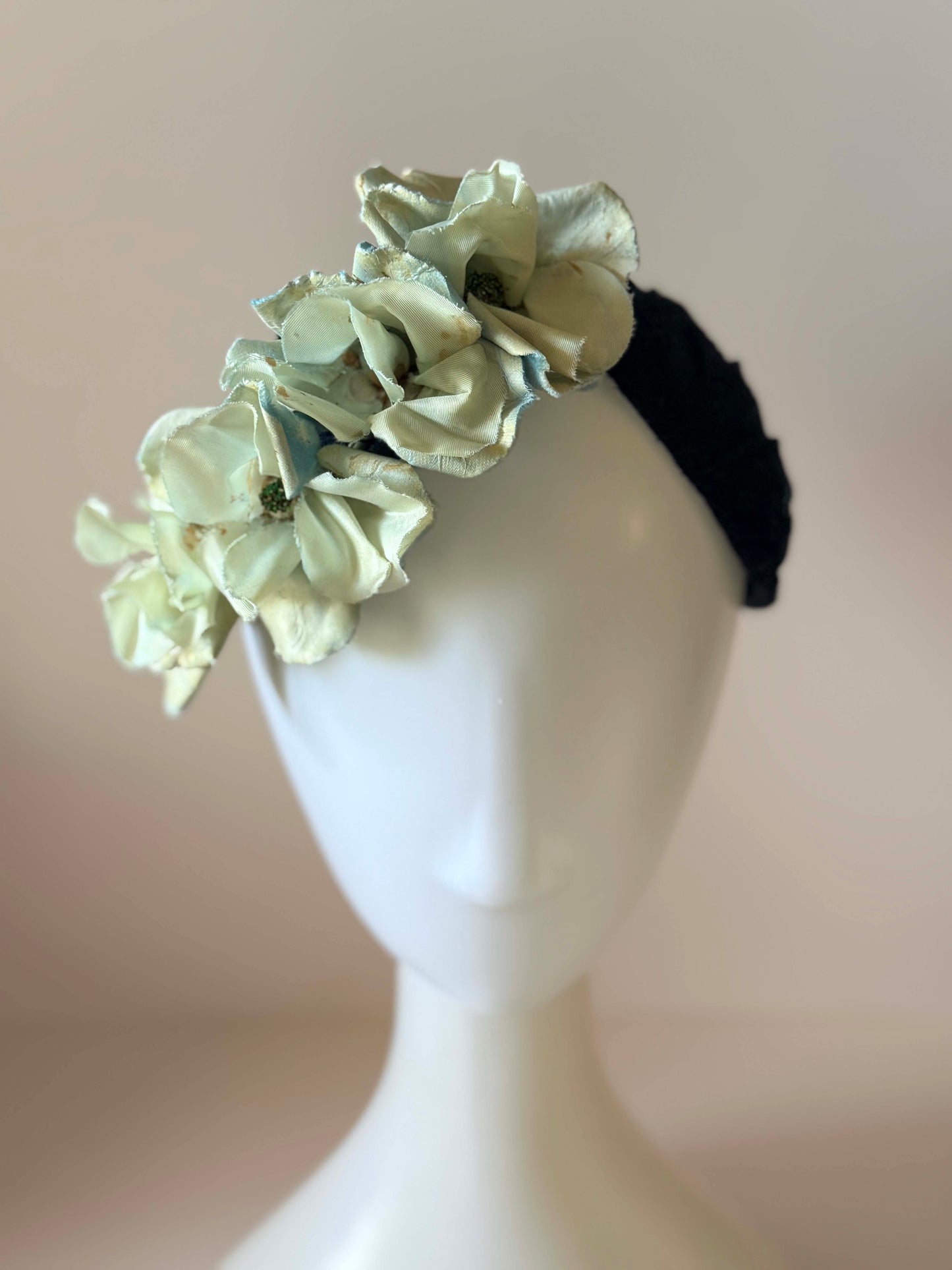 Vintage 1950s Navy Floral Cocktail Hat | Sculptural Blue Flower Fascinator | Mid Century Half Hat Millinery
