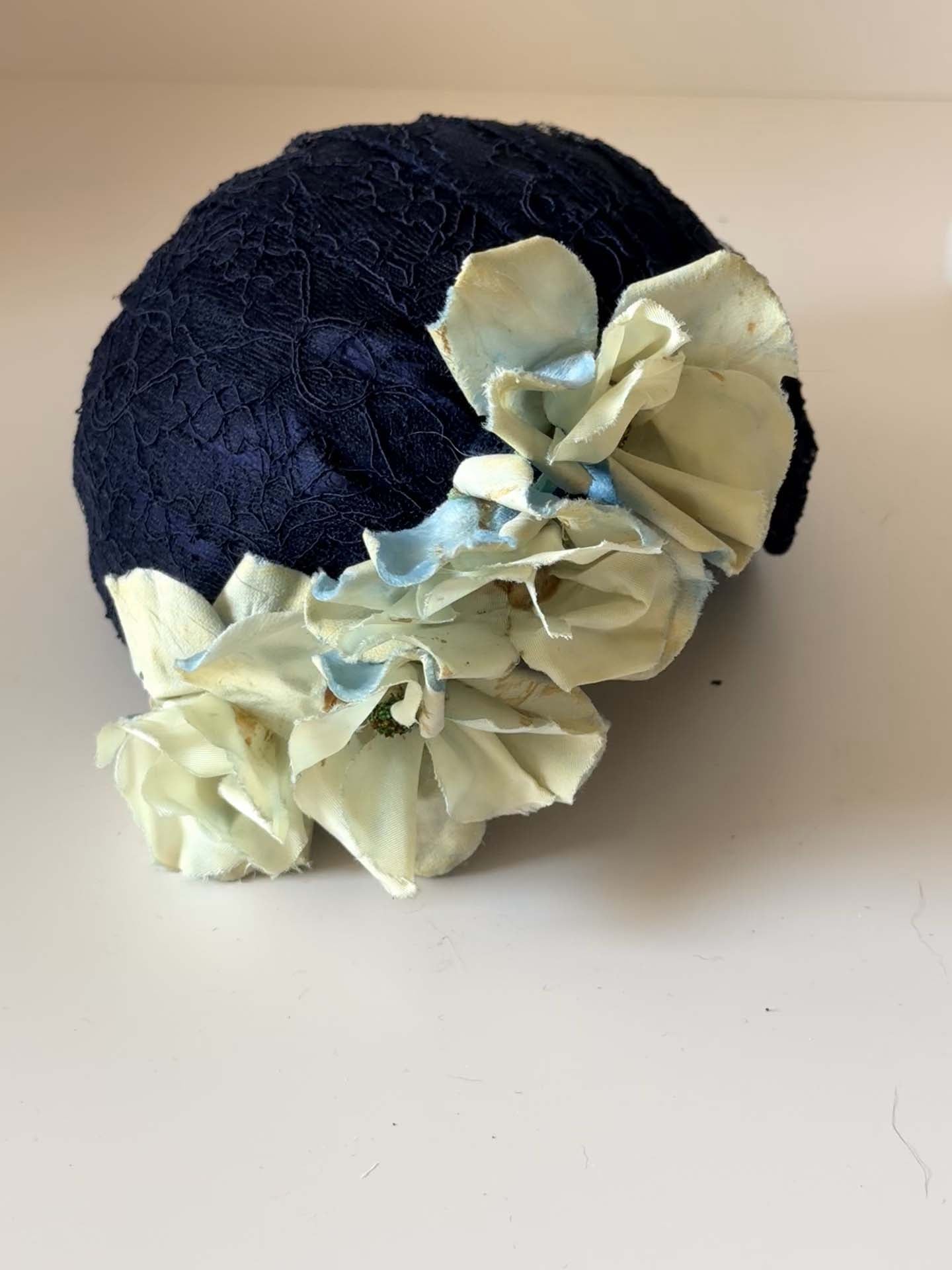 Vintage 1950s Navy Floral Cocktail Hat | Sculptural Blue Flower Fascinator | Mid Century Half Hat Millinery