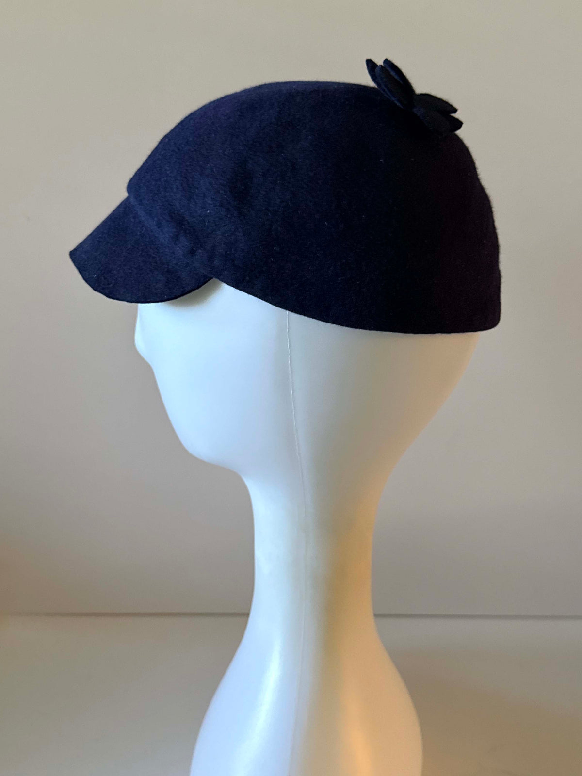 Vintage 1960s Keuser Lint Navy Blue Wool Felt Riding Cap Hat Equestrian Style Brimmed Cloche Retro Millinery