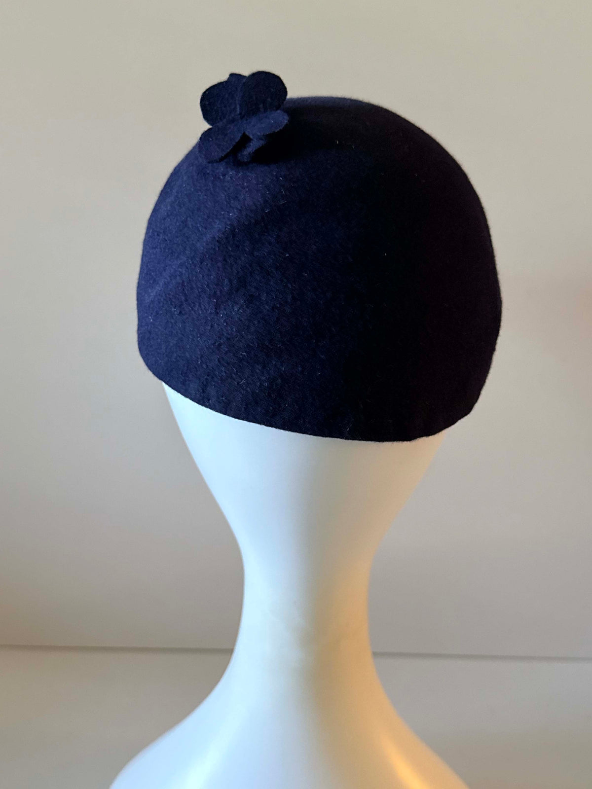 Vintage 1960s Keuser Lint Navy Blue Wool Felt Riding Cap Hat Equestrian Style Brimmed Cloche Retro Millinery