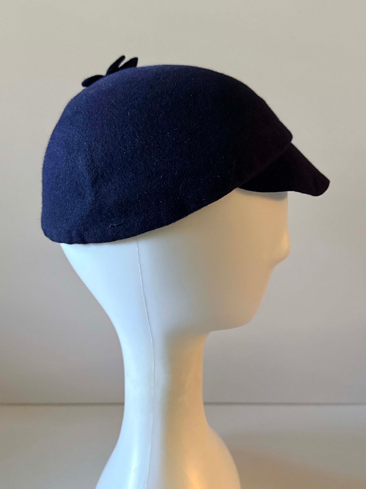 Vintage 1960s Keuser Lint Navy Blue Wool Felt Riding Cap Hat Equestrian Style Brimmed Cloche Retro Millinery