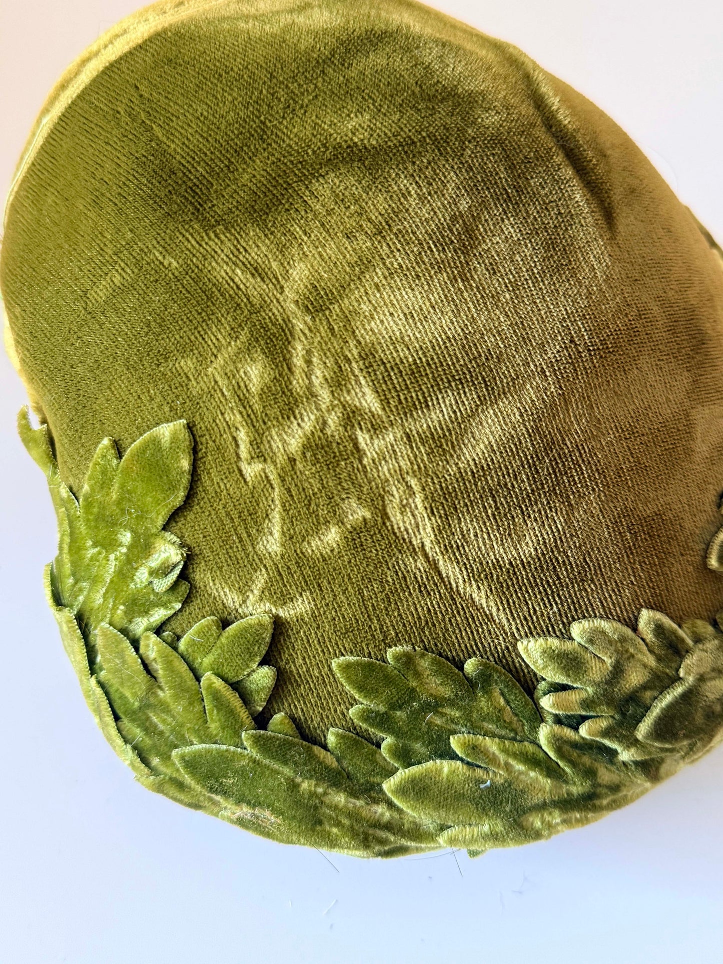1960s Olive Green Velvet Leaf Cocktail Hat | Sculptural Velvet Fascinator Cap | Woodland Couture Style Vintage Hat