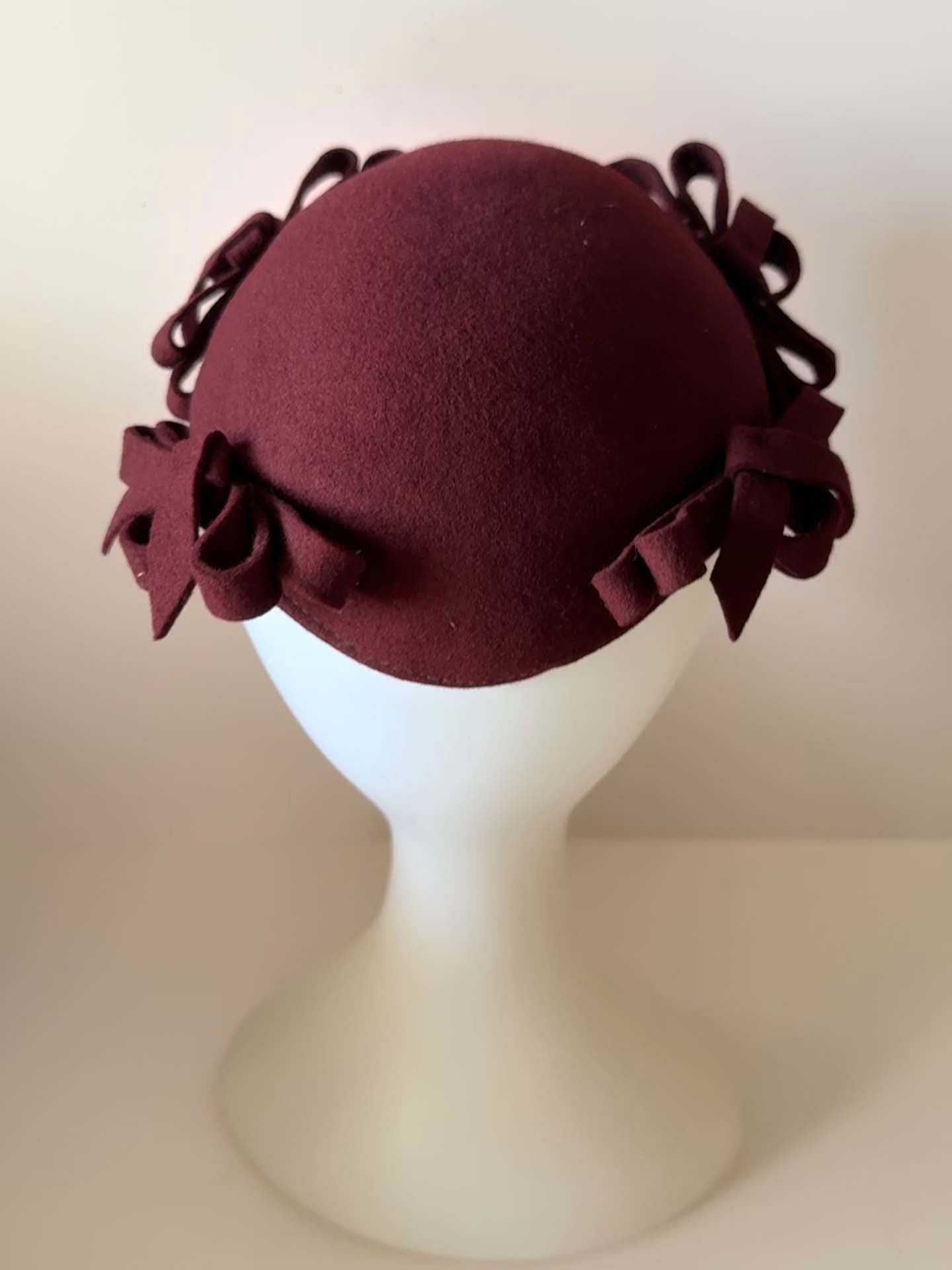 1950s Burgundy Felt Cocktail Hat | Vintage Bow Trim Fascinator | Sculptural Half Hat Tilt Cap
