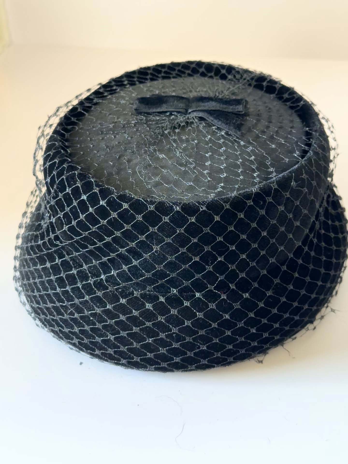 1950s Black Velvet Veiled Hat | Vintage Tilt Cocktail Hat | Mid Century Fascinator with Netting