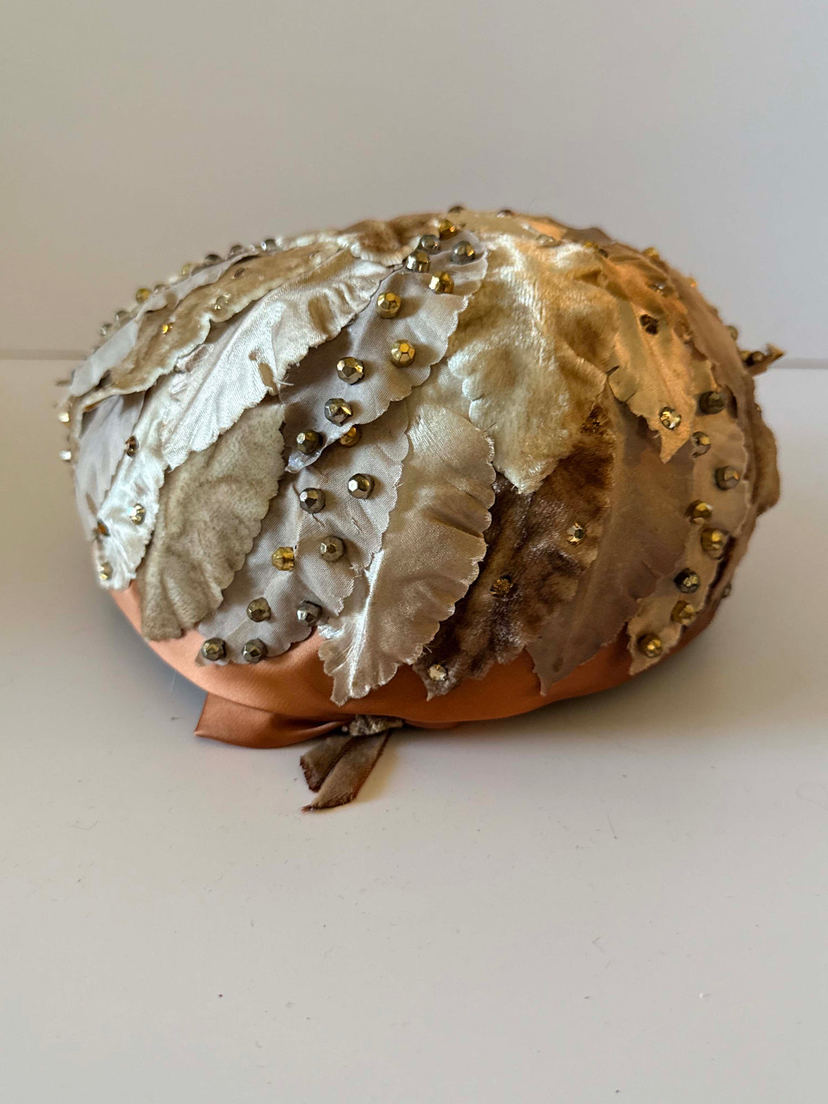 Vintage 1950s Vincent de Koven Champagne Gold Velvet Leaf Pillbox Hat Beaded Satin Cocktail Evening Designer Millinery