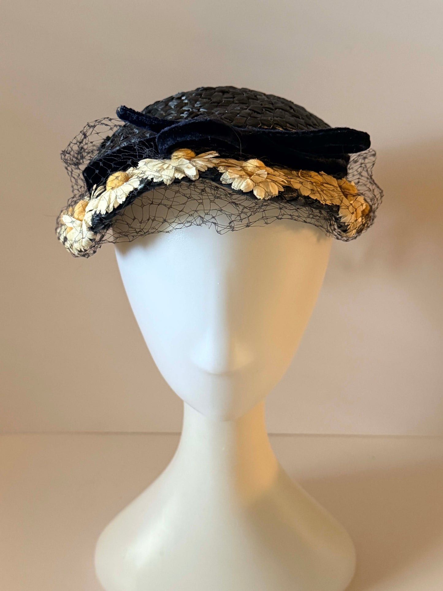 Vintage 1950s Navy Straw Daisy Half Hat | Floral Veiled Fascinator | Mid Century Tilt Hat with Velvet Bow