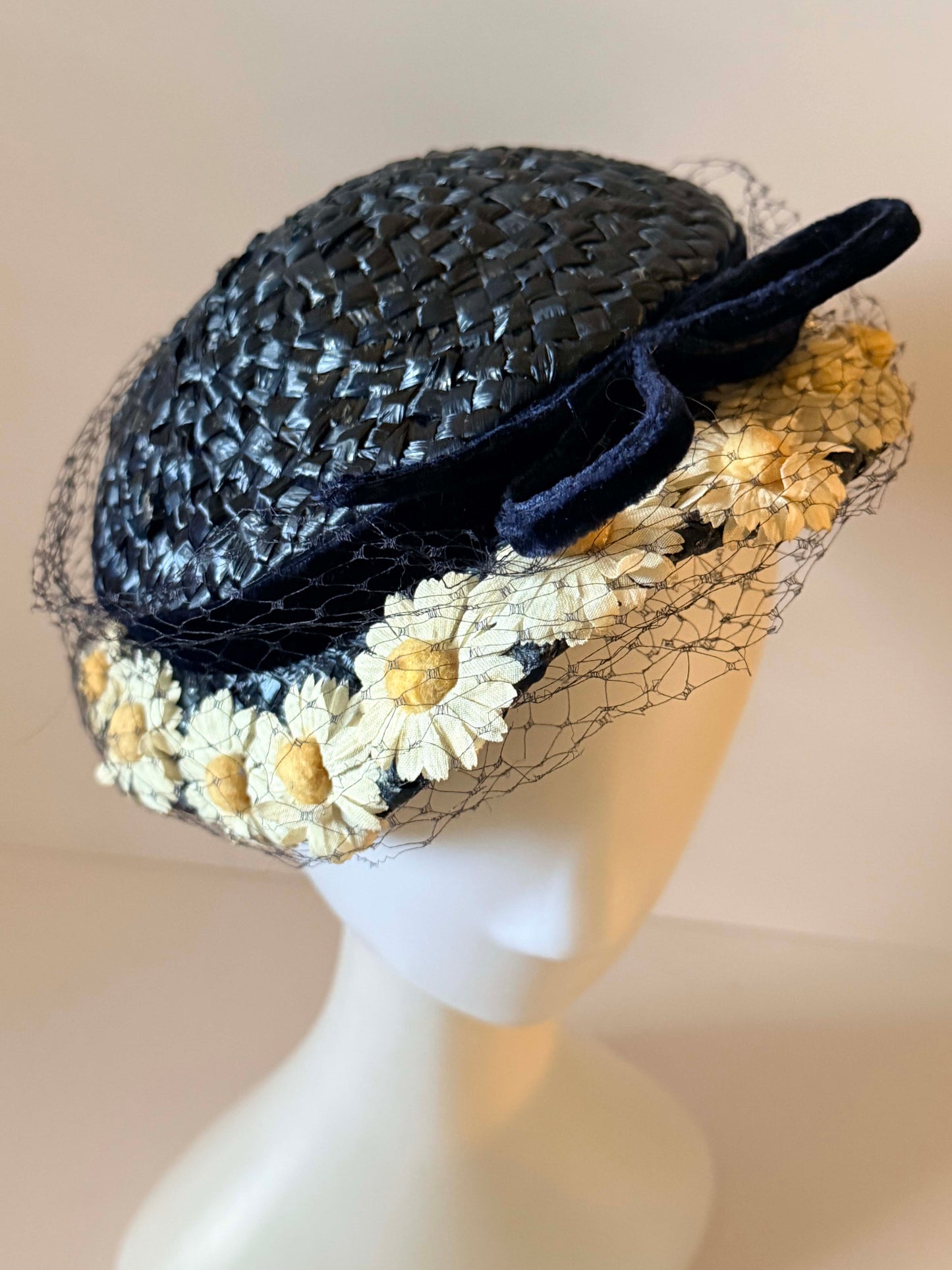 Vintage 1950s Navy Straw Daisy Half Hat | Floral Veiled Fascinator | Mid Century Tilt Hat with Velvet Bow