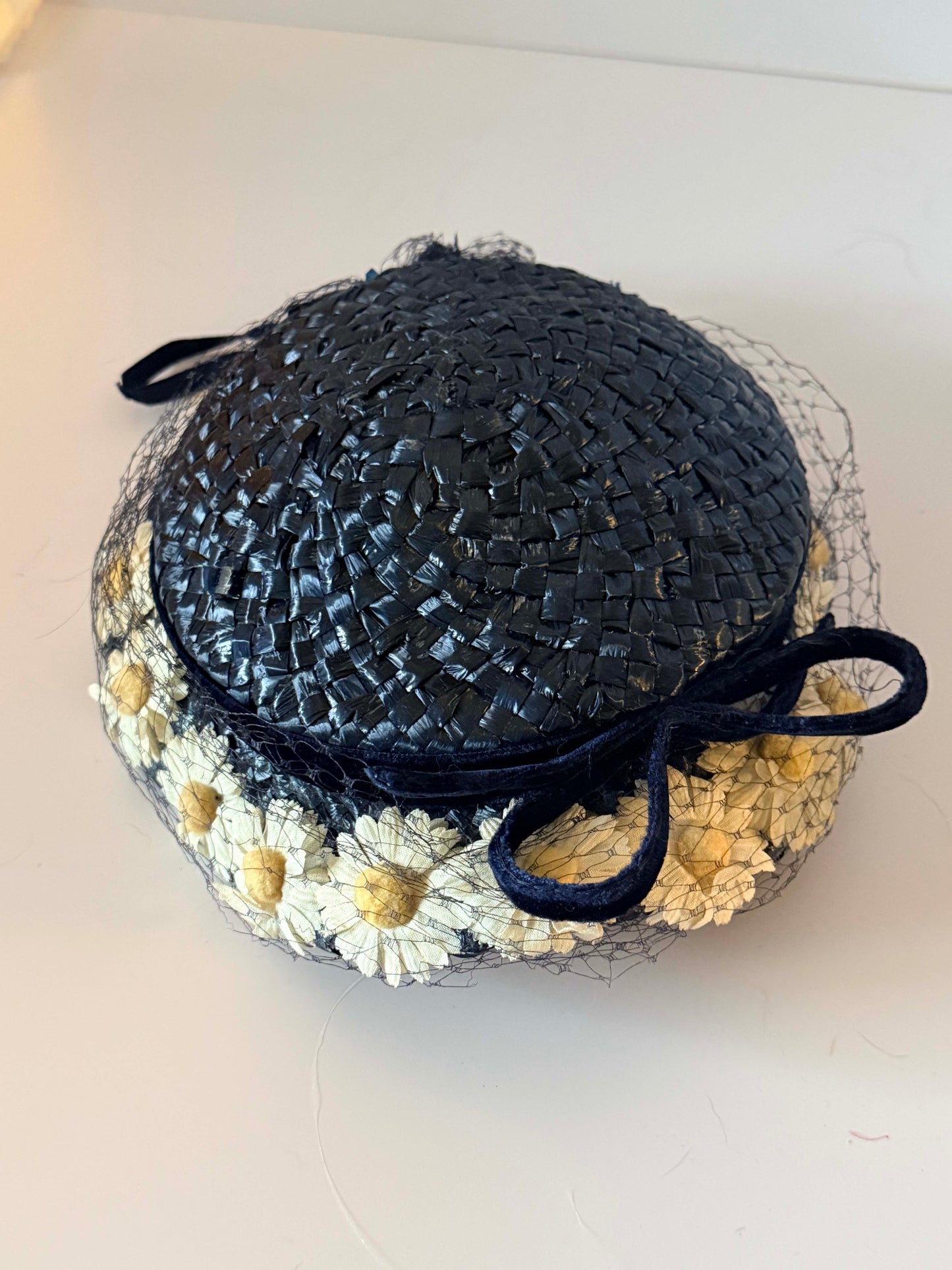 Vintage 1950s Navy Straw Daisy Half Hat | Floral Veiled Fascinator | Mid Century Tilt Hat with Velvet Bow