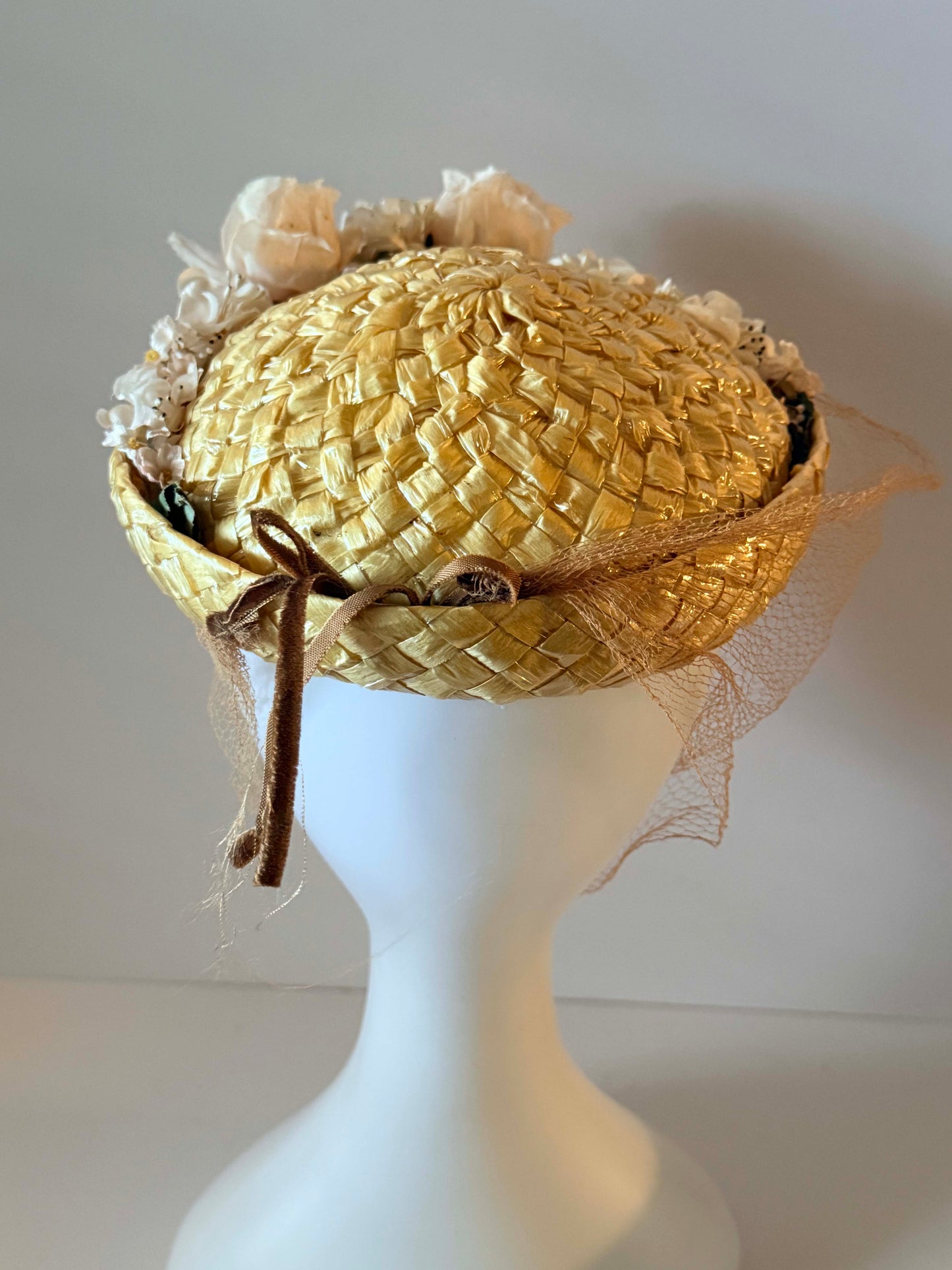 Vintage 1950s Straw Floral Veiled Cocktail Hat | Blush Rose Fascinator | Mid Century Garden Party Hat