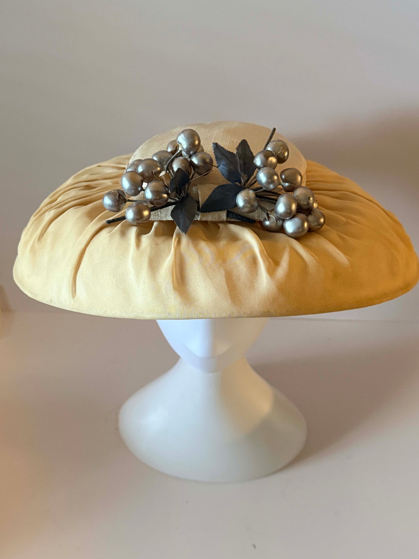 Vintage 1950s Ivory Silk Picture Hat | Wide Brim Formal Hat | Mid Century Occasion Hat with Silver Berry Trim