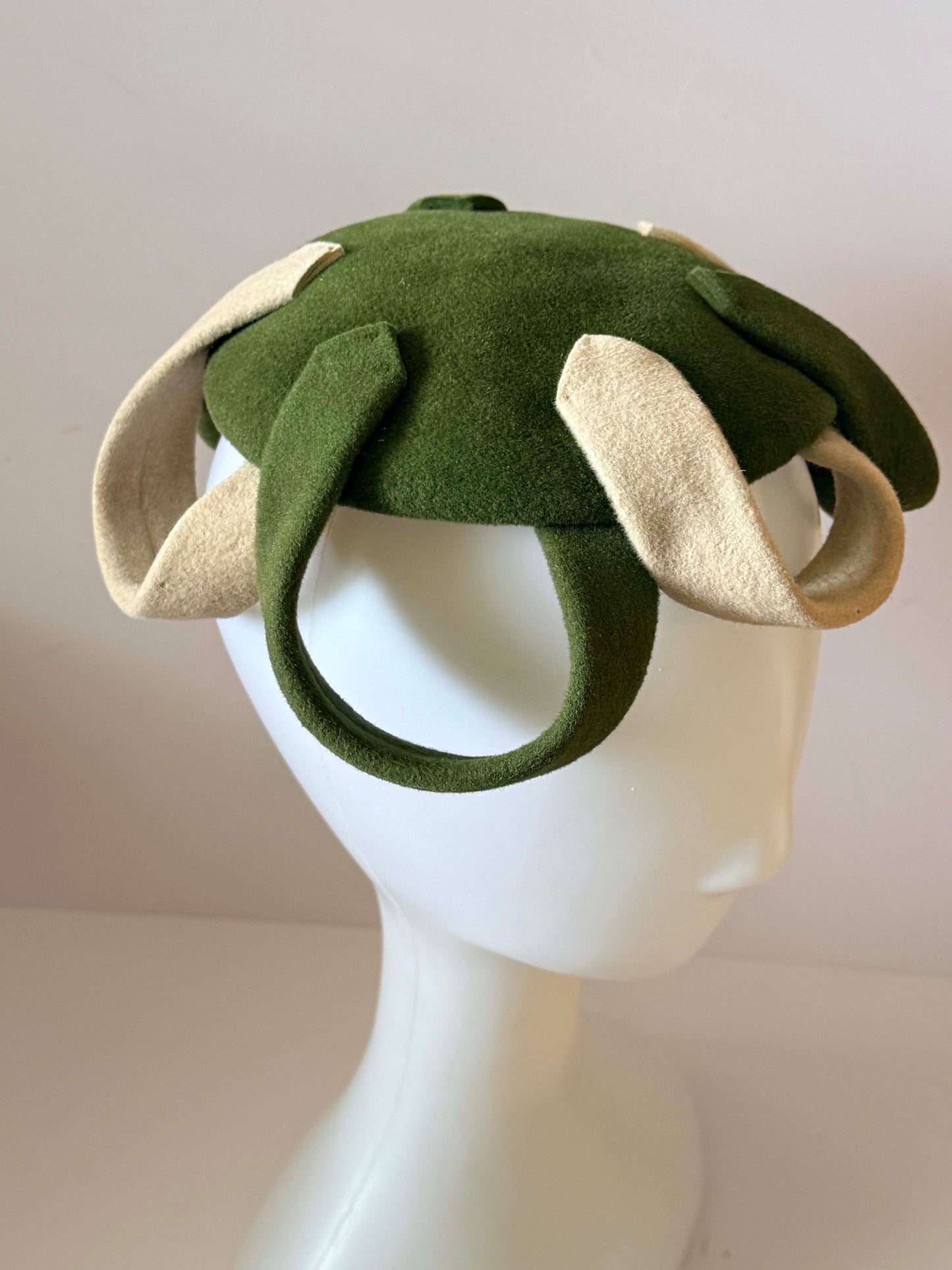 Vintage Royue's Cincinnati Sculptural Felt Hat | Green &amp; Ivory Wool Cocktail Hat | Avant Garde Loop Hat | Mid Century Modern Millinery | 1950s 1960s Statement Hat