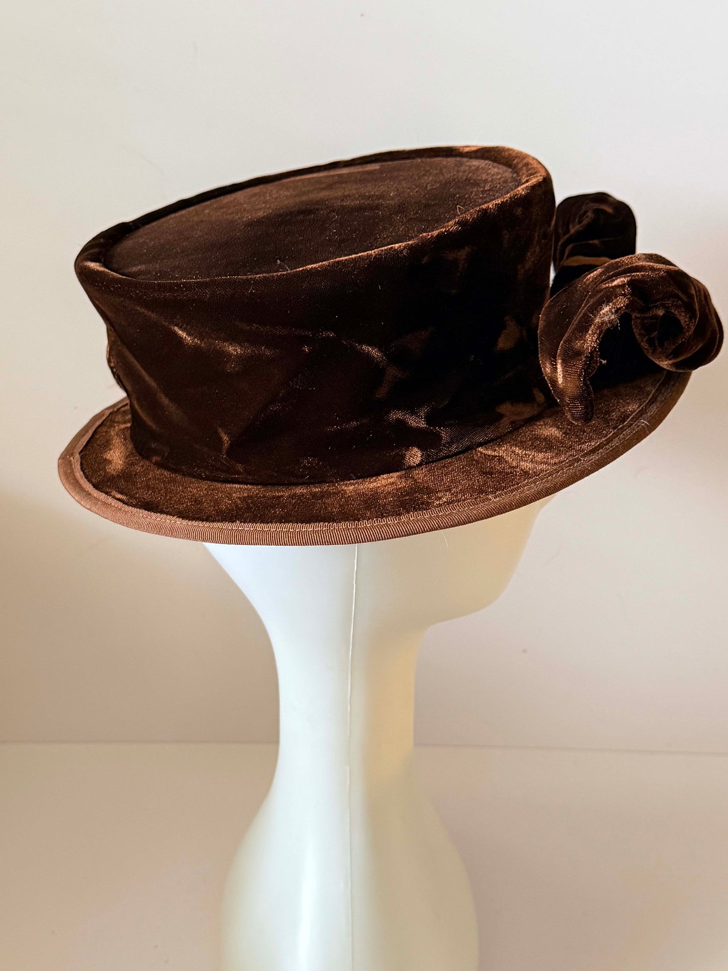 Vintage Gilles Francois Paris Brown Velvet Top Hat | French Millinery | Sculptural Cocktail Hat | Equestrian Style Hat | Couture-Inspired Statement Hat