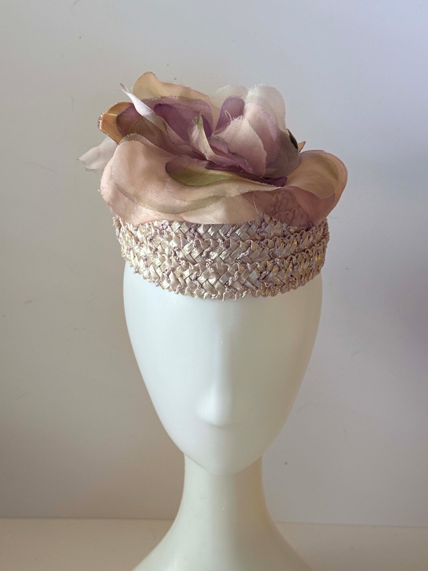 Vintage Lavender Floral Pillbox Hat | 1960s Flower Fascinator | Pastel Purple Raffia Pillbox | Romantic Wedding Guest Hat | Spring Garden Party Millinery