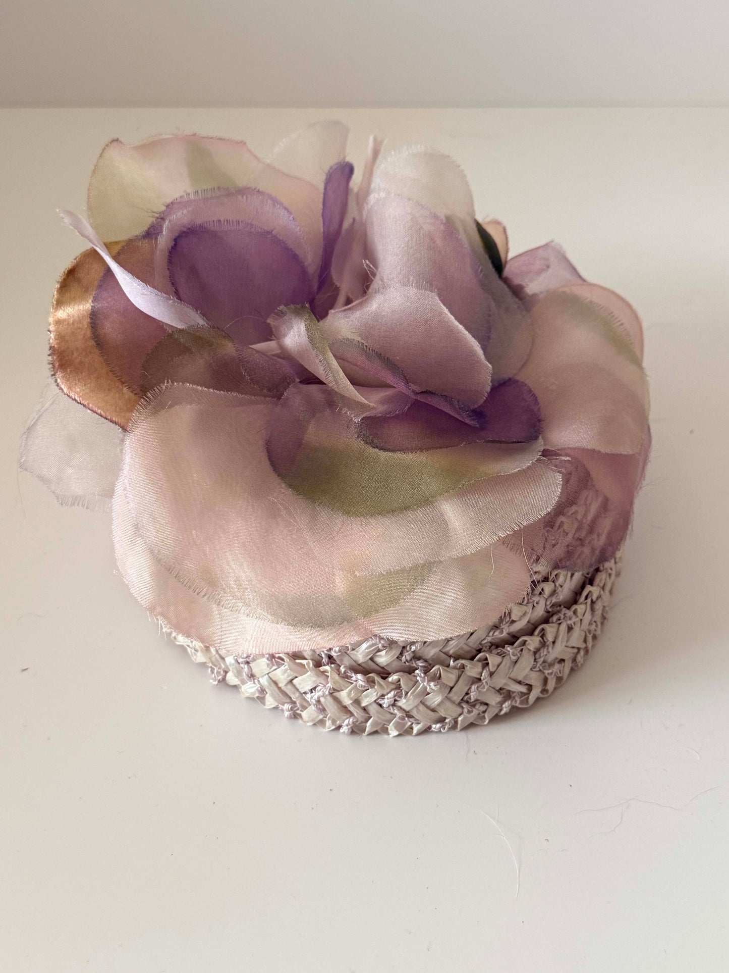Vintage Lavender Floral Pillbox Hat | 1960s Flower Fascinator | Pastel Purple Raffia Pillbox | Romantic Wedding Guest Hat | Spring Garden Party Millinery