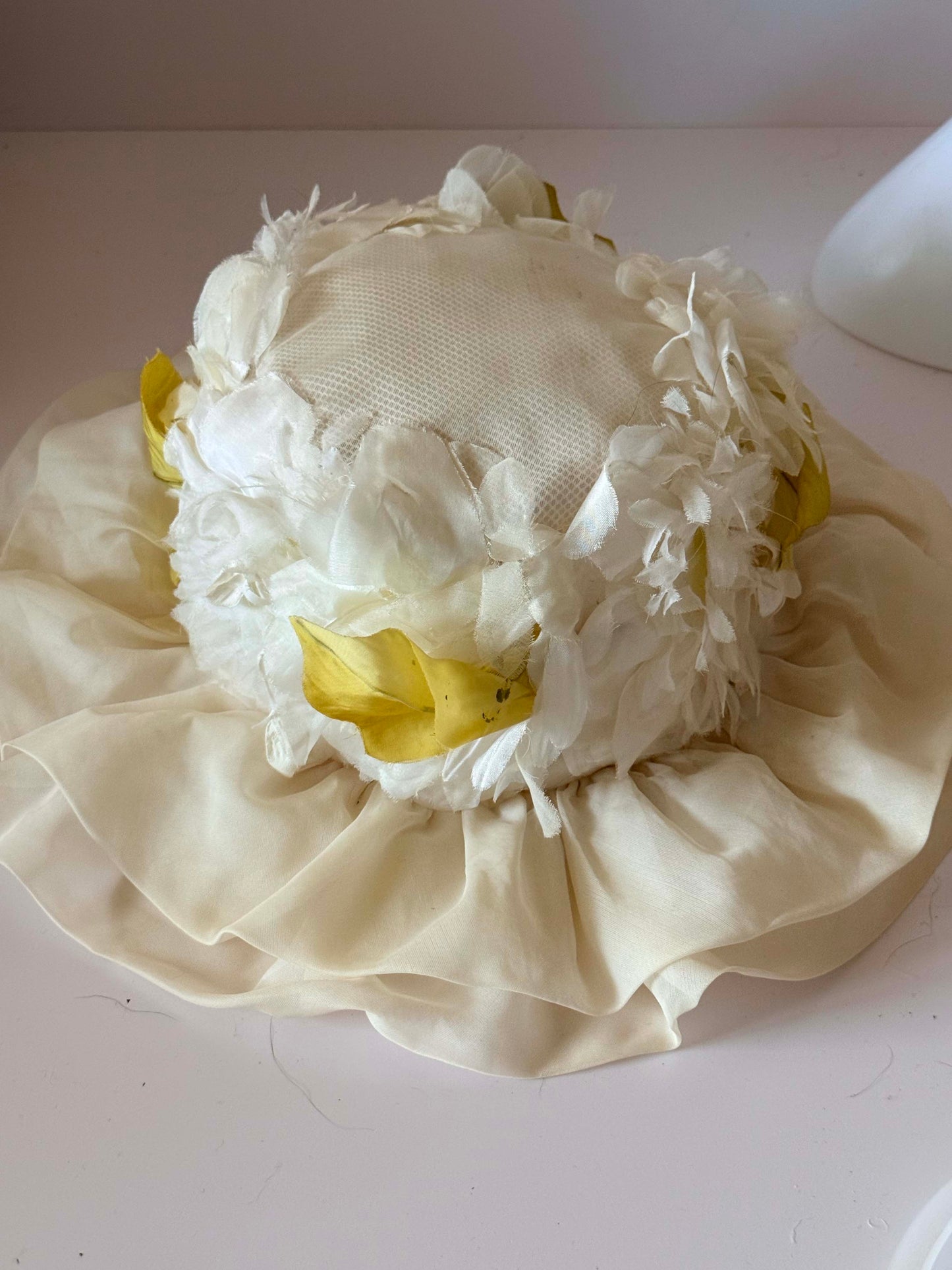 1960s Floral Garden Party Hat | Vintage Ivory Flower Hat with Dramatic Ruffled Brim | Kentucky Derby Hat | Couture Millinery | Wedding Guest Hat