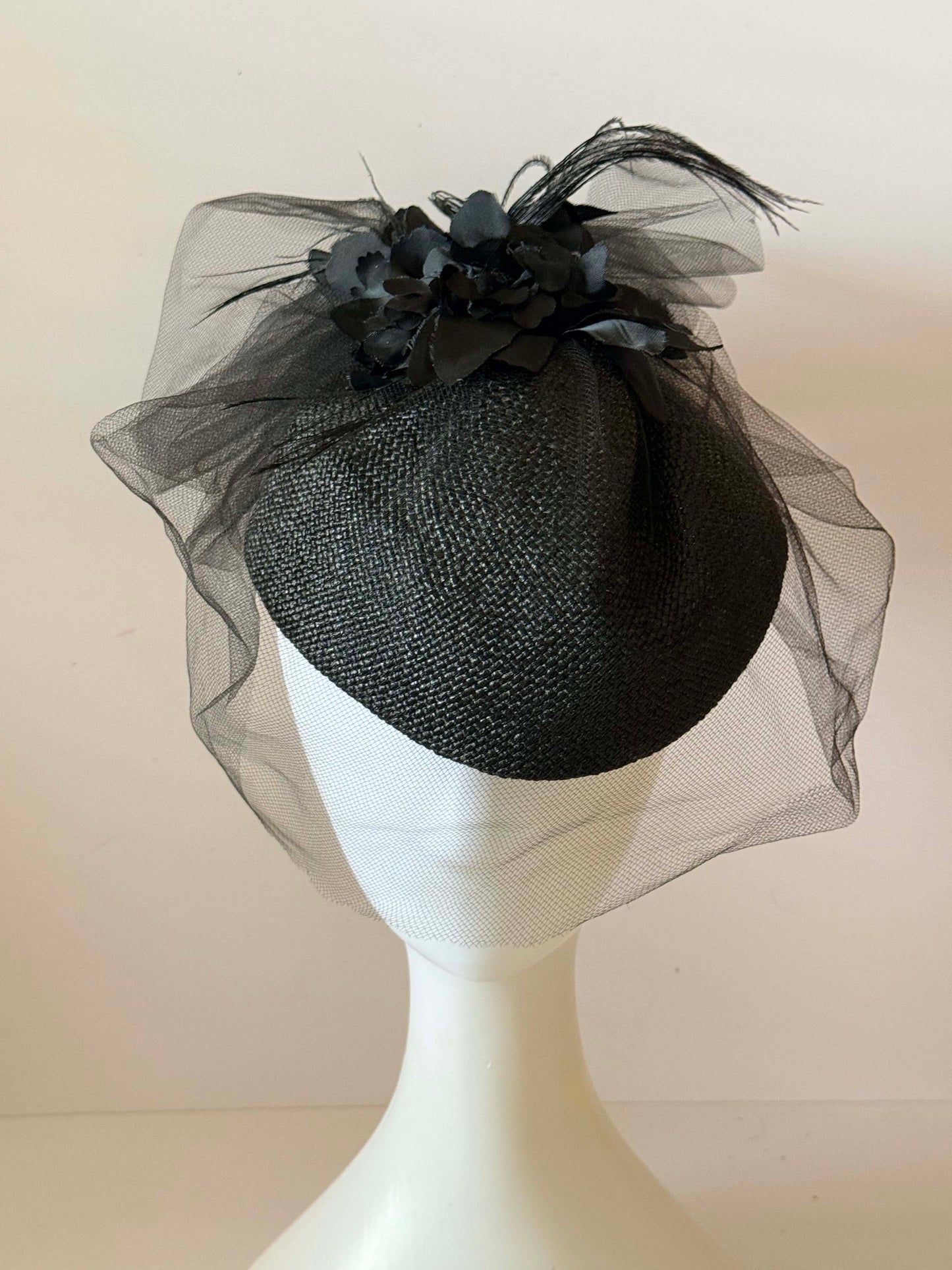 Vintage Black Veiled Cocktail Hat | Mid Century Straw Pillbox Fascinator | Floral Tulle Hat | Funeral Hat | Elegant Gothic Millinery
