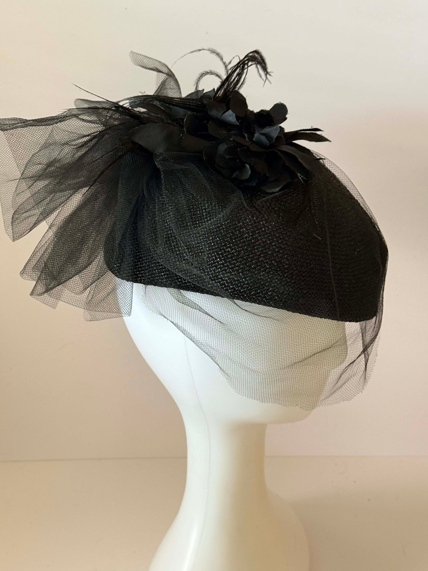 Vintage Black Veiled Cocktail Hat | Mid Century Straw Pillbox Fascinator | Floral Tulle Hat | Funeral Hat | Elegant Gothic Millinery