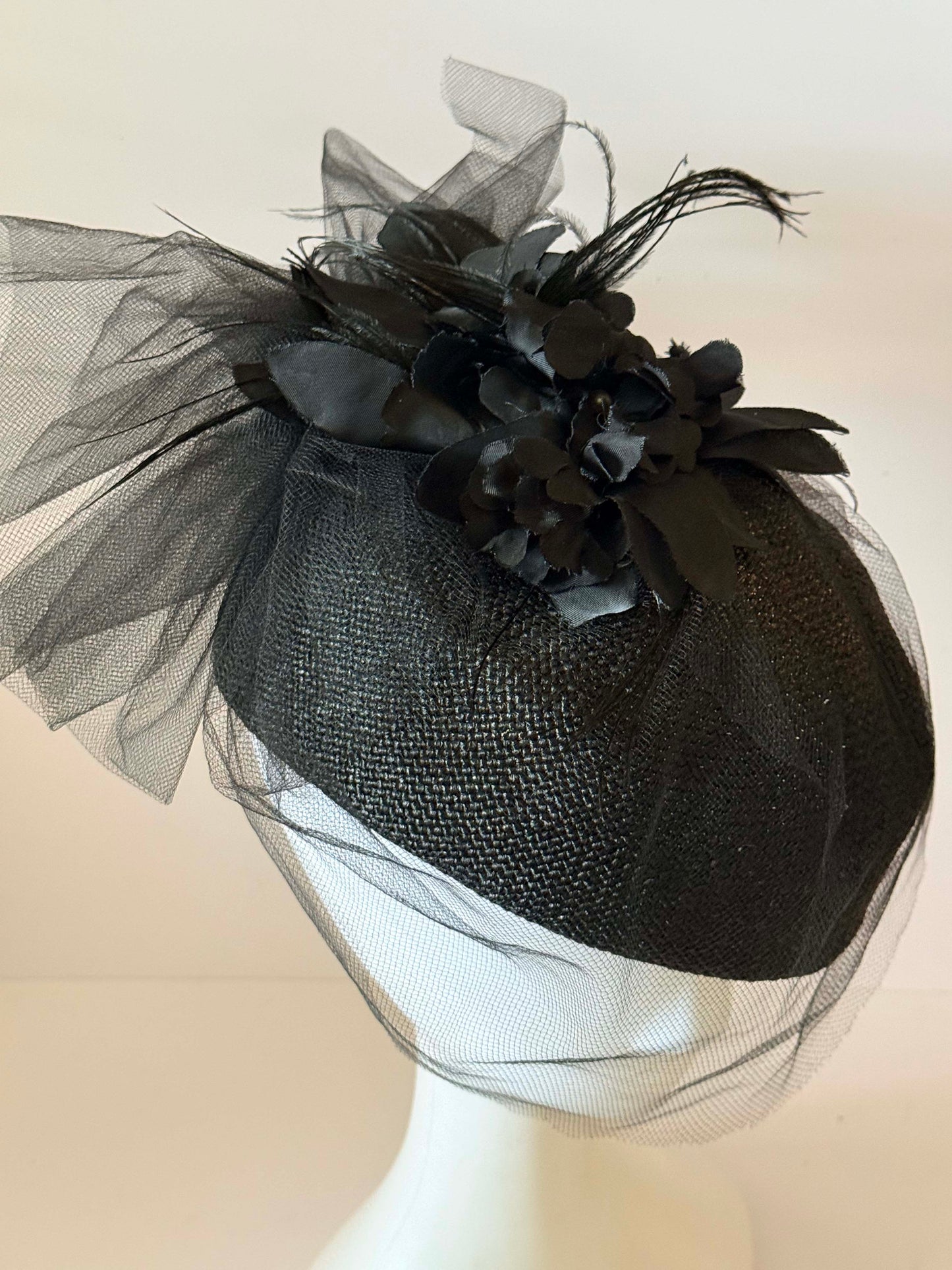 Vintage Black Veiled Cocktail Hat | Mid Century Straw Pillbox Fascinator | Floral Tulle Hat | Funeral Hat | Elegant Gothic Millinery
